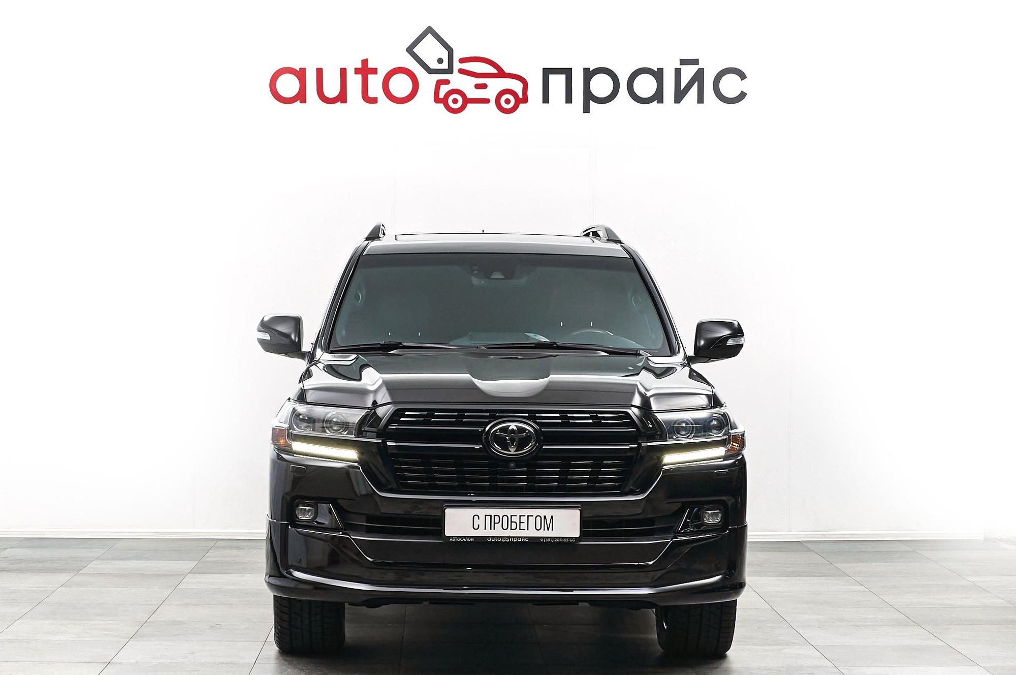 Toyota Land Cruiser 200 - 1