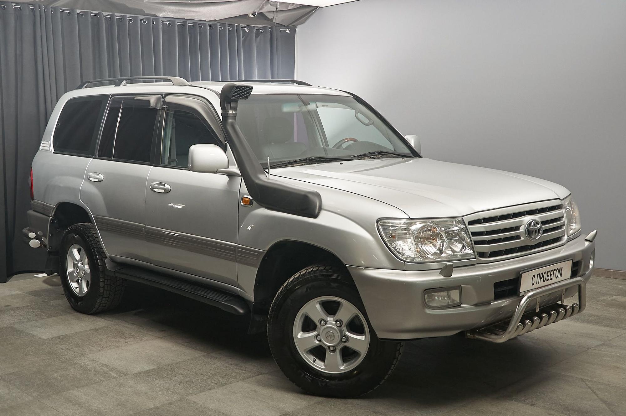 Toyota Land Cruiser - 3