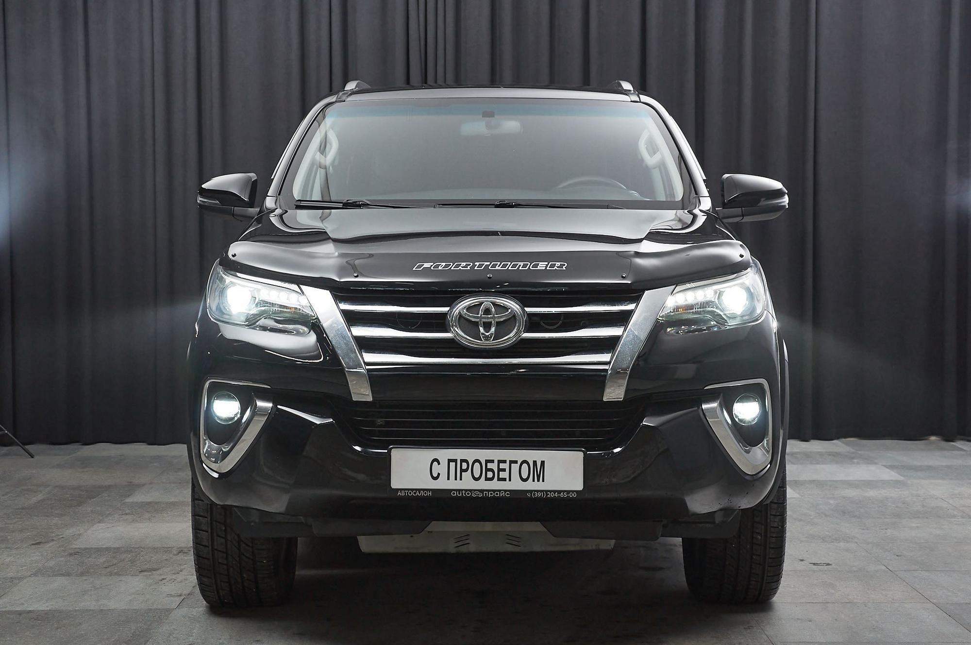 Toyota Fortuner - 2