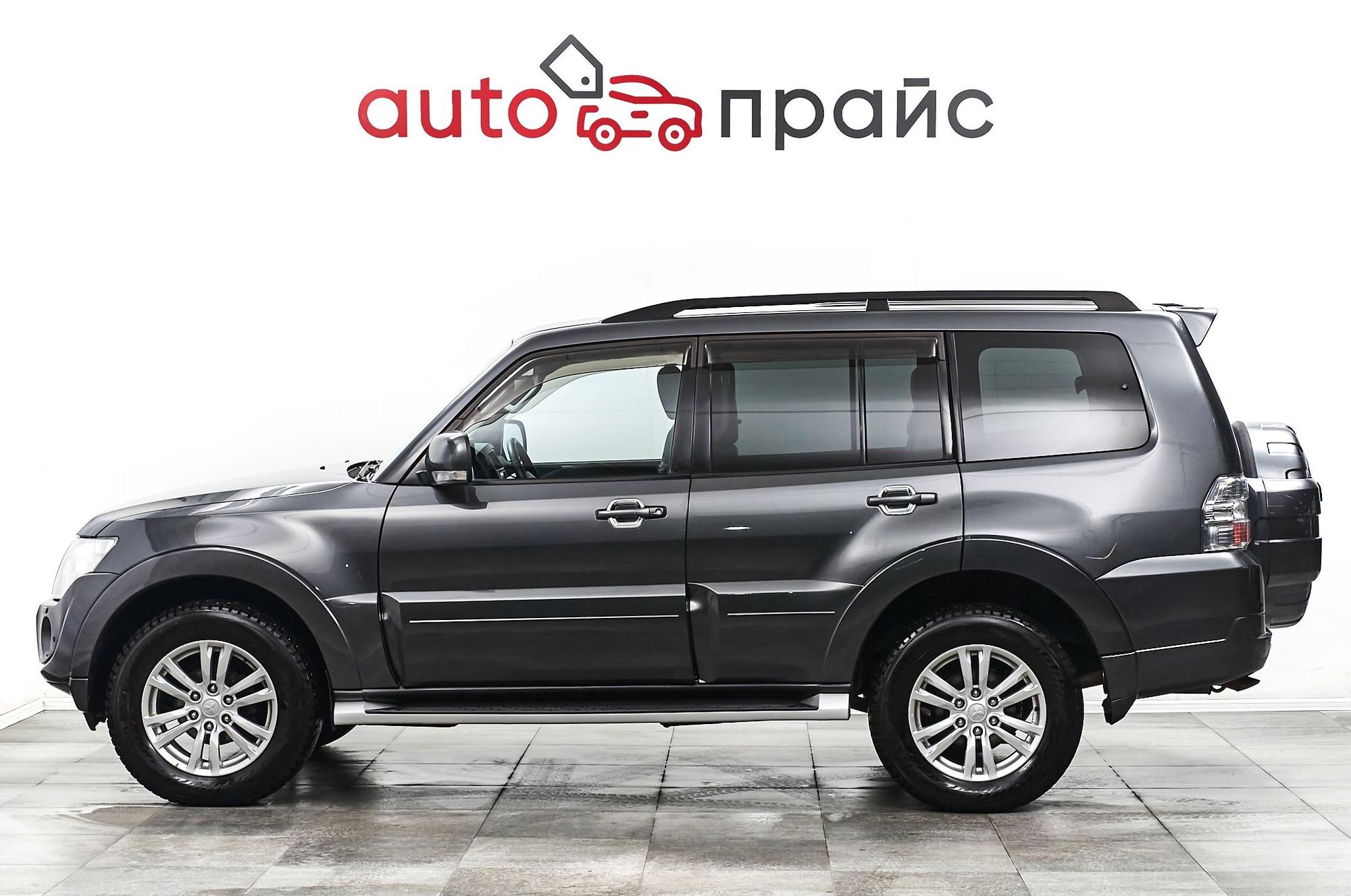 Mitsubishi Pajero - 3