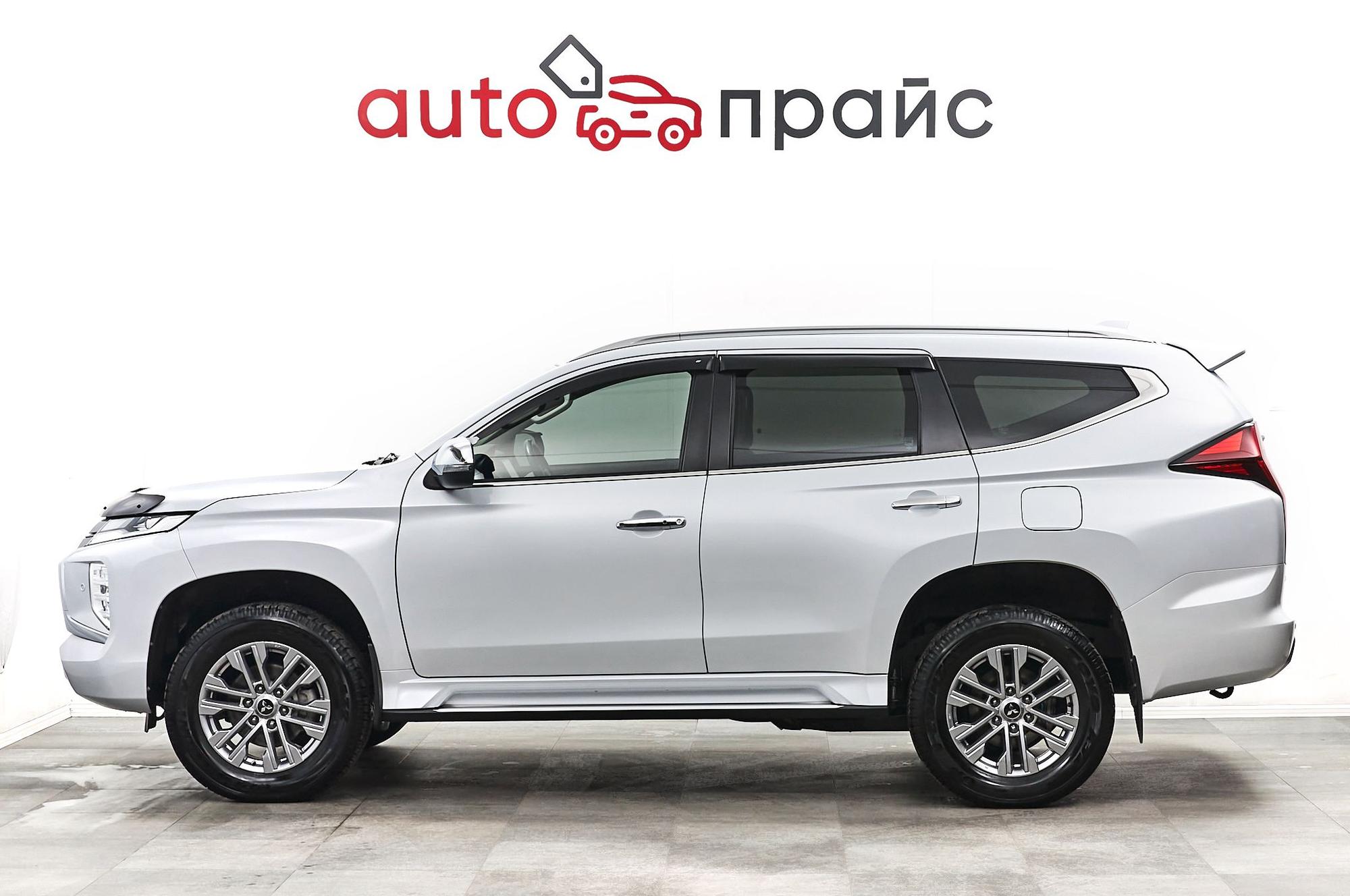 Mitsubishi Pajero Sport - 3