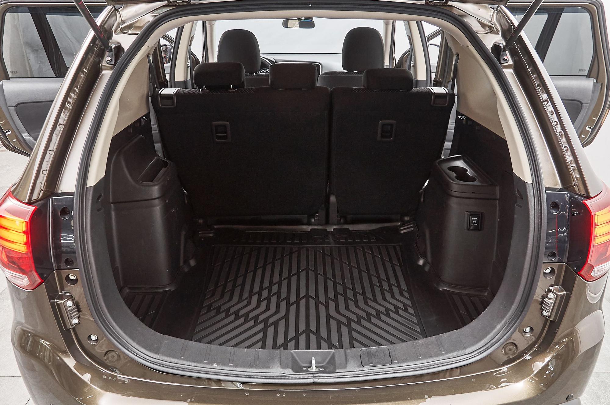 Mitsubishi Outlander - 5