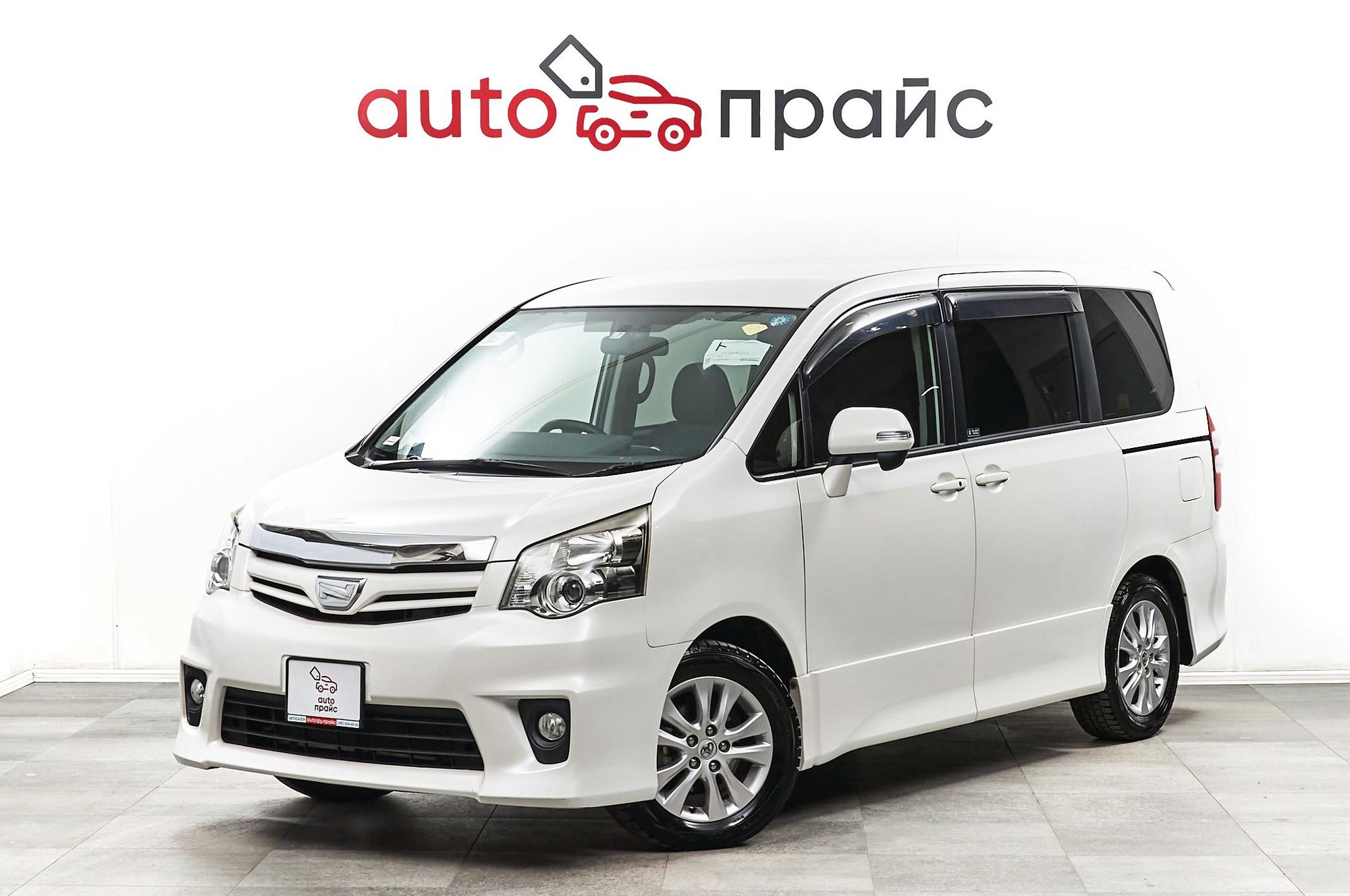 Toyota Noah - 2