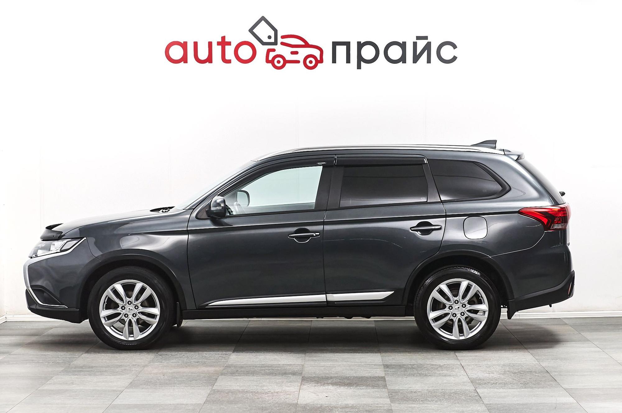 Mitsubishi Outlander - 3