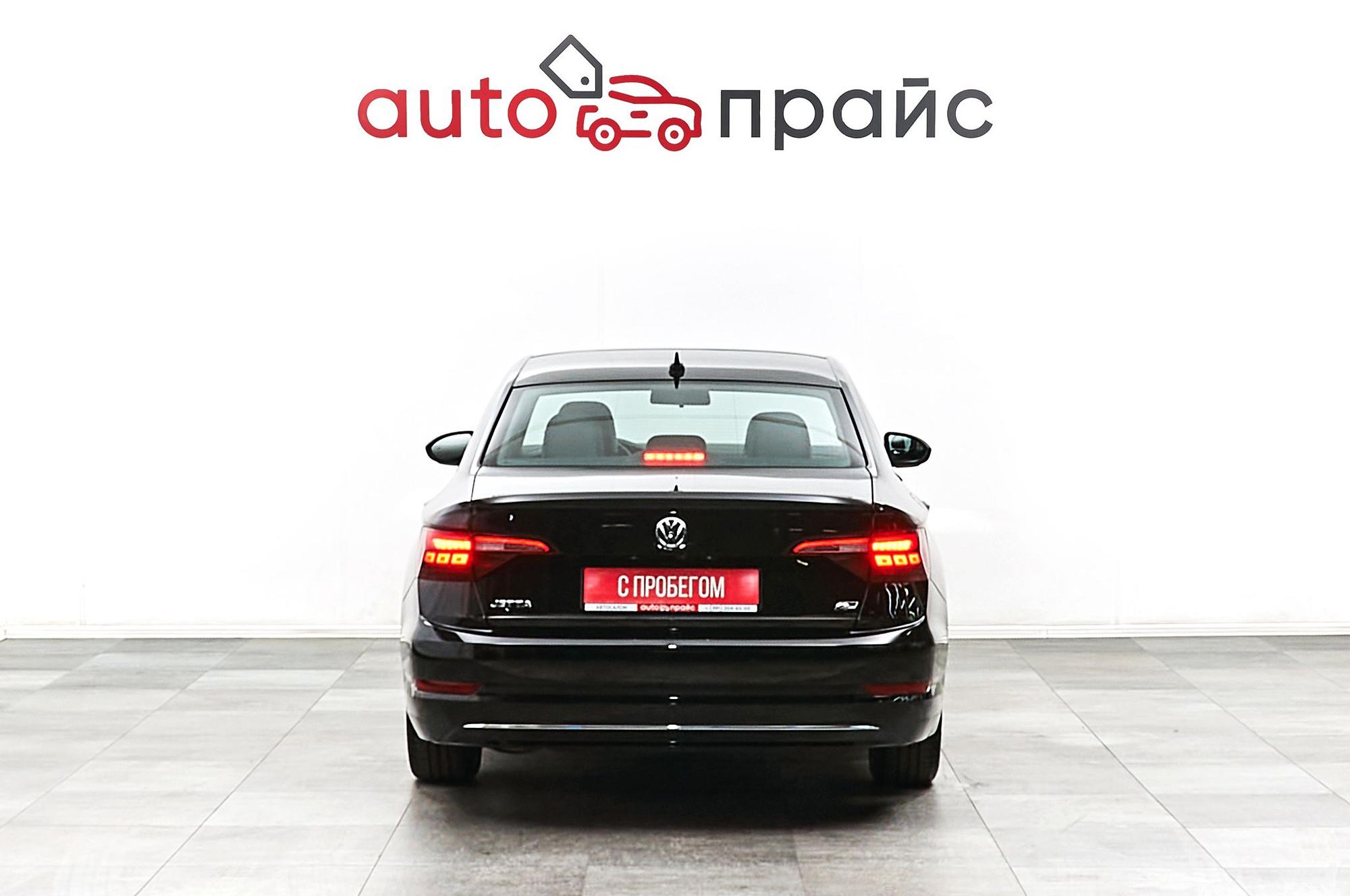 Volkswagen Jetta - 5