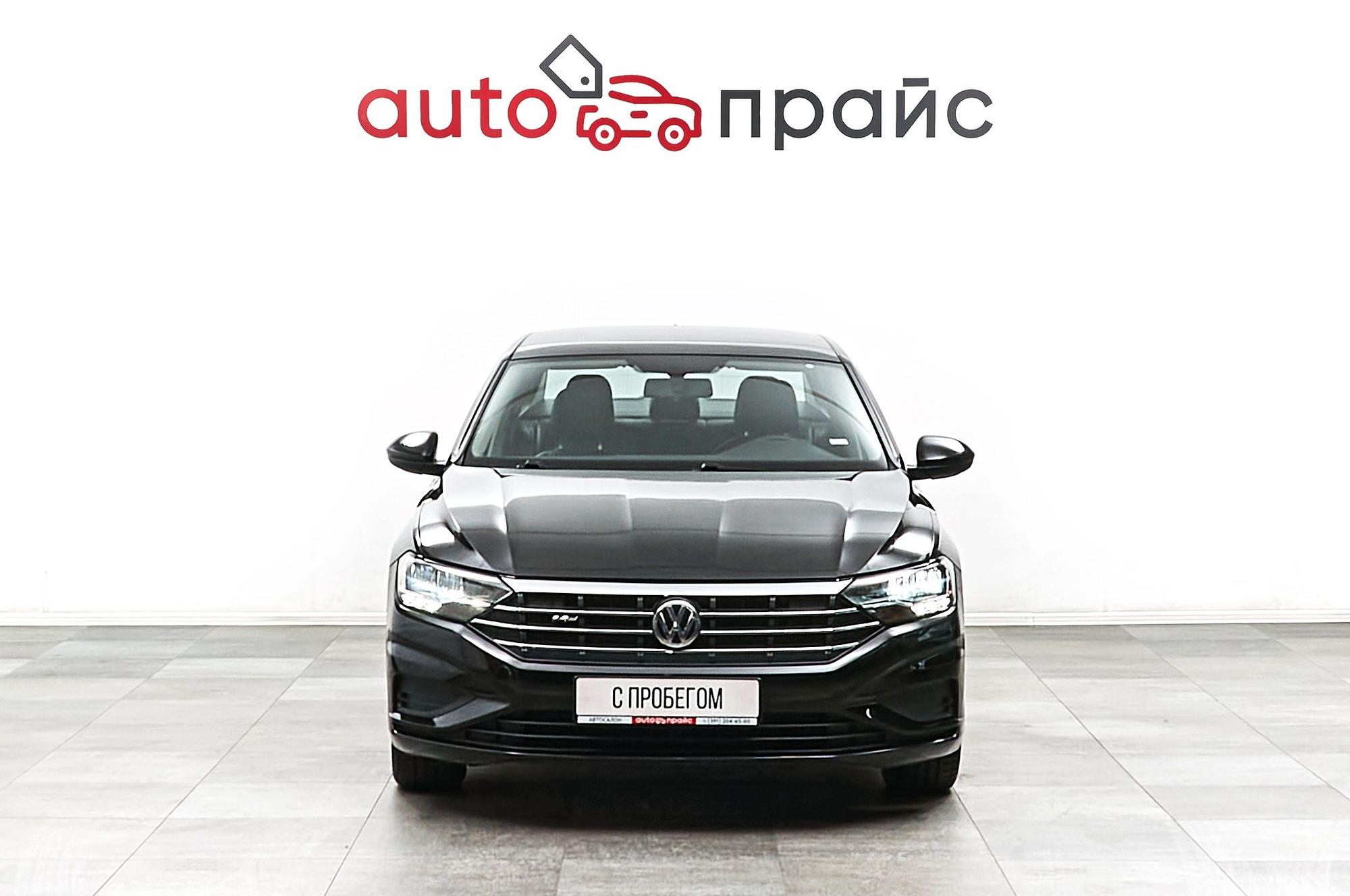 Volkswagen Jetta - 1