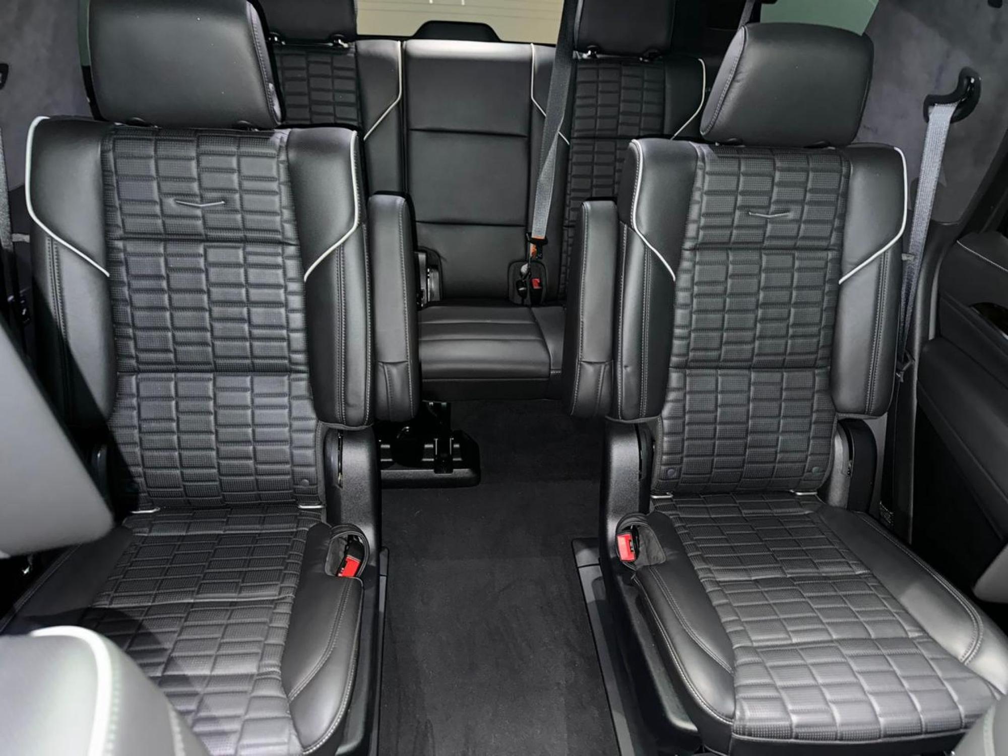 Cadillac Escalade - 5