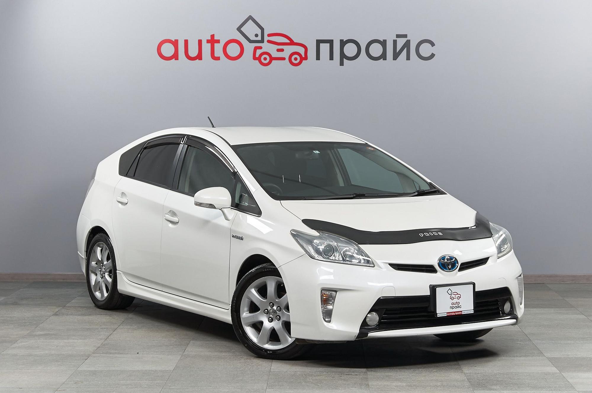 Toyota Prius - 3