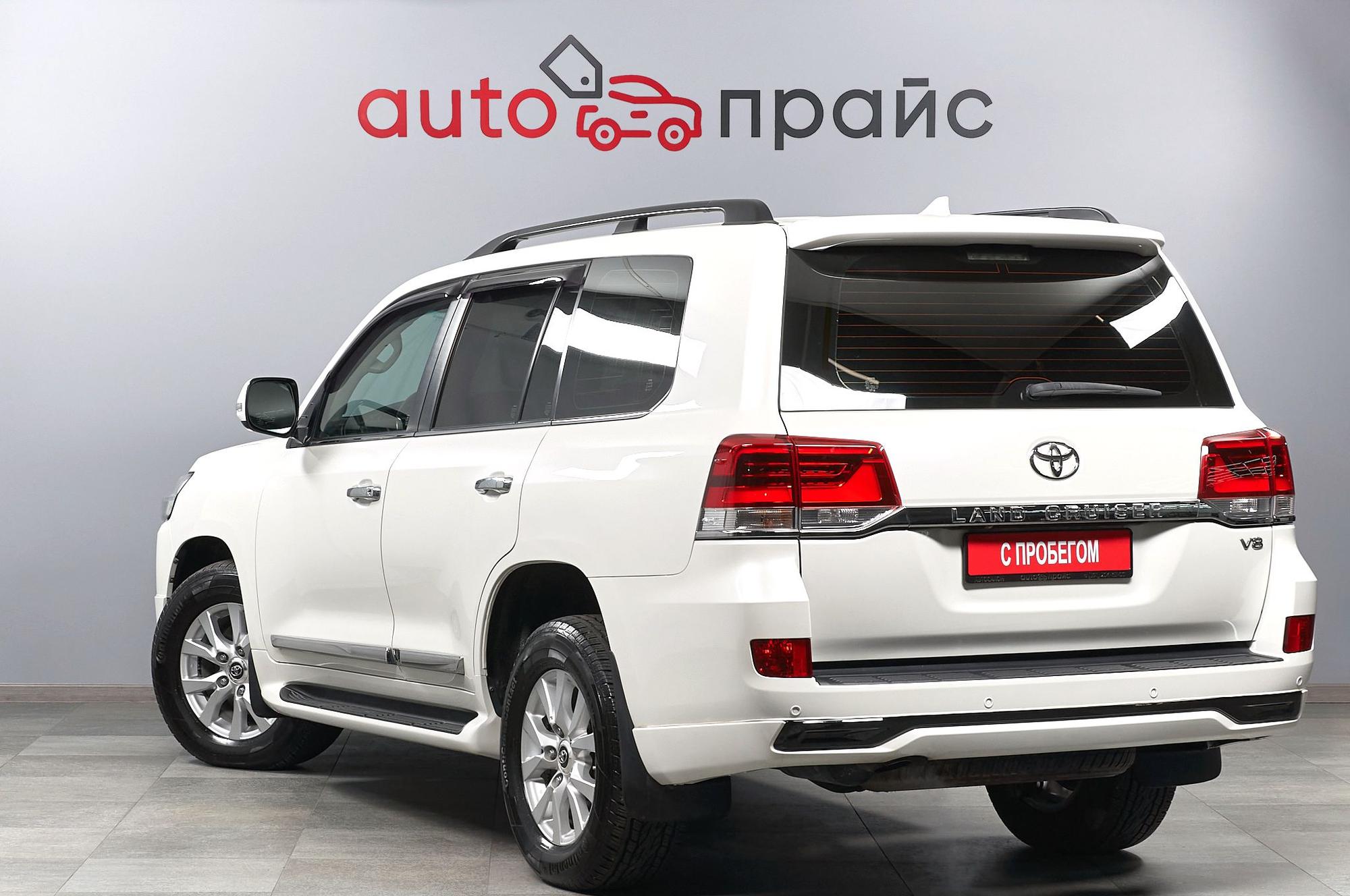 Toyota Land Cruiser - 4