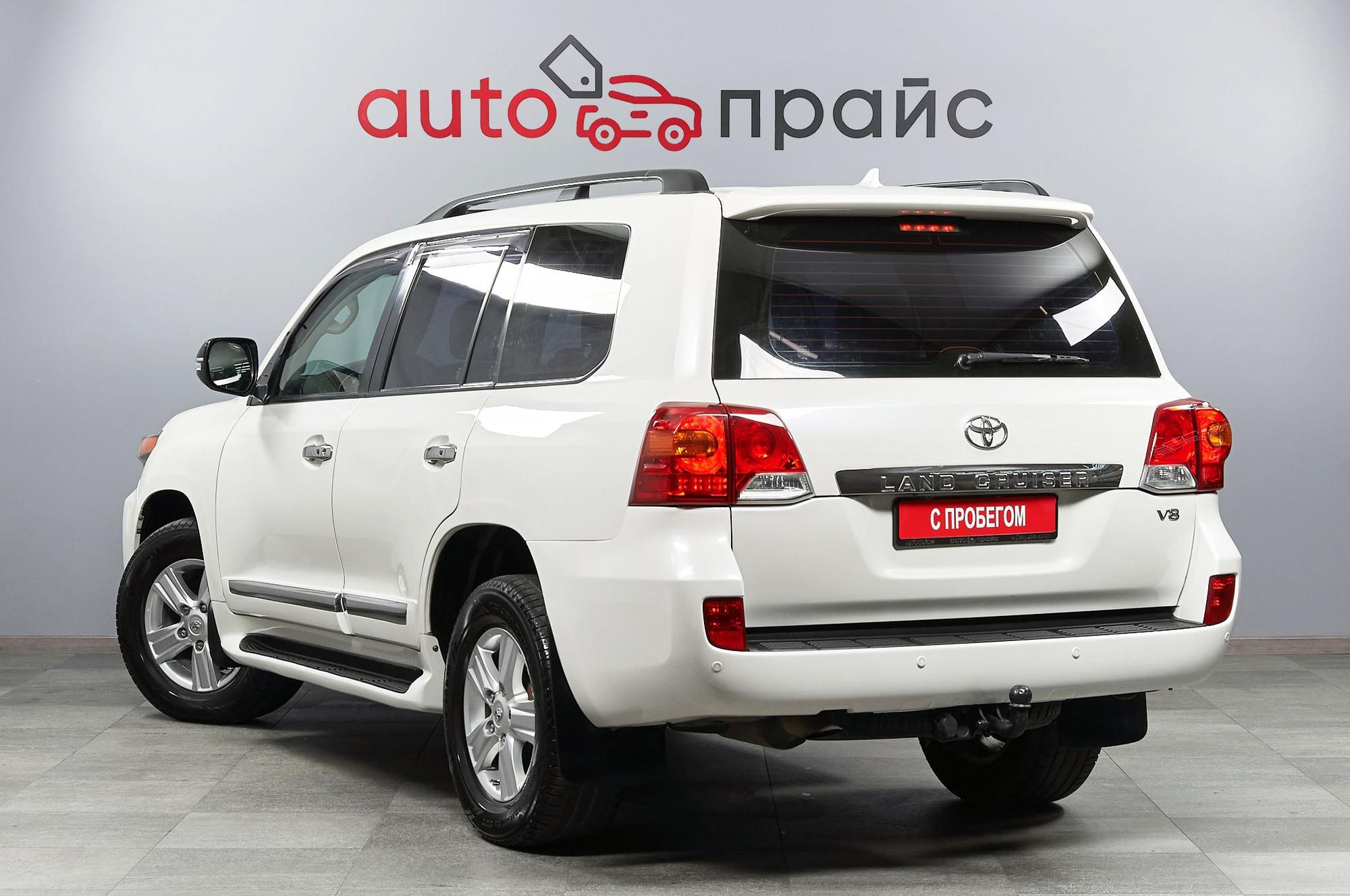 Toyota Land Cruiser - 4