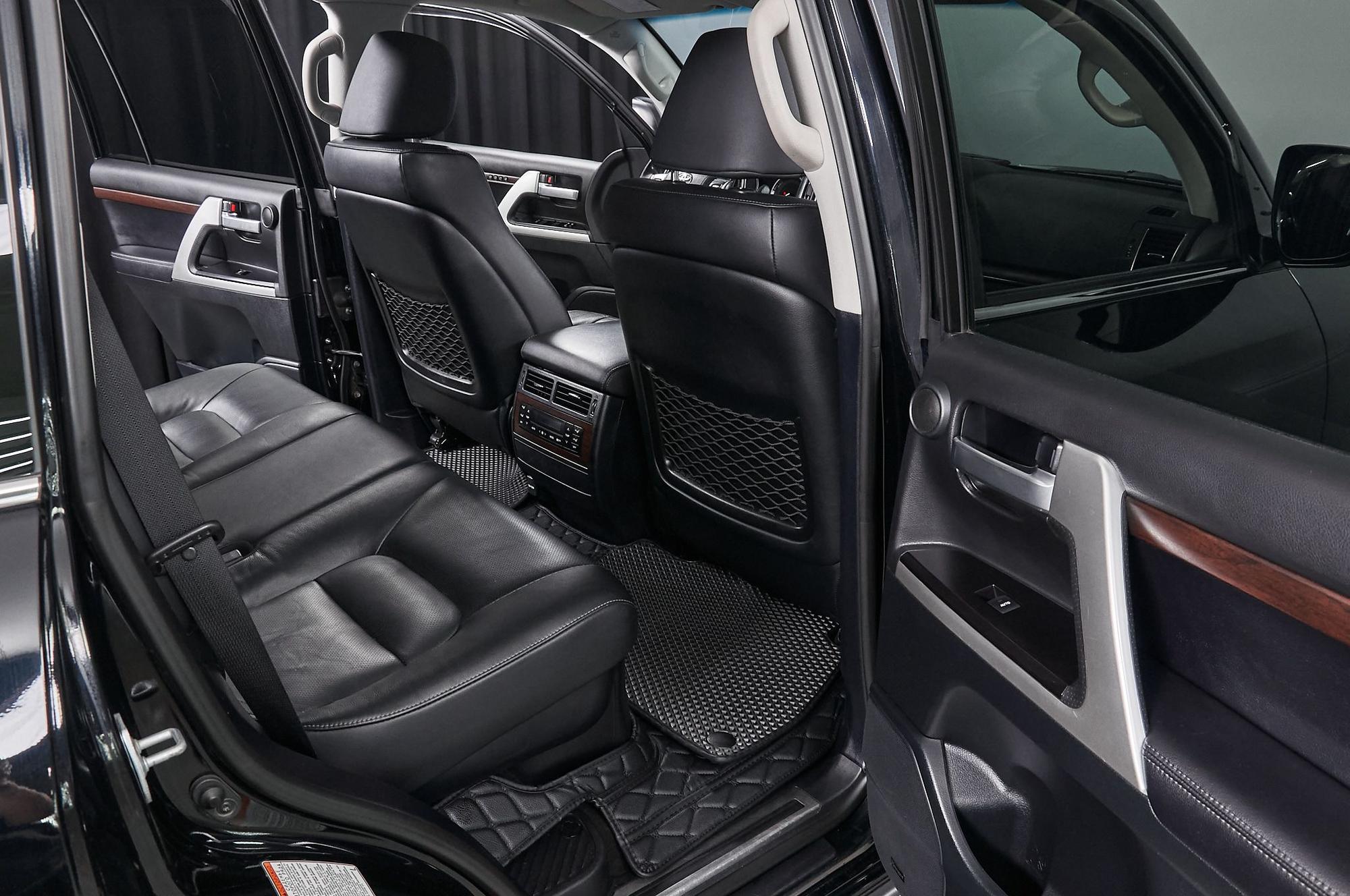 Toyota Land Cruiser - 3