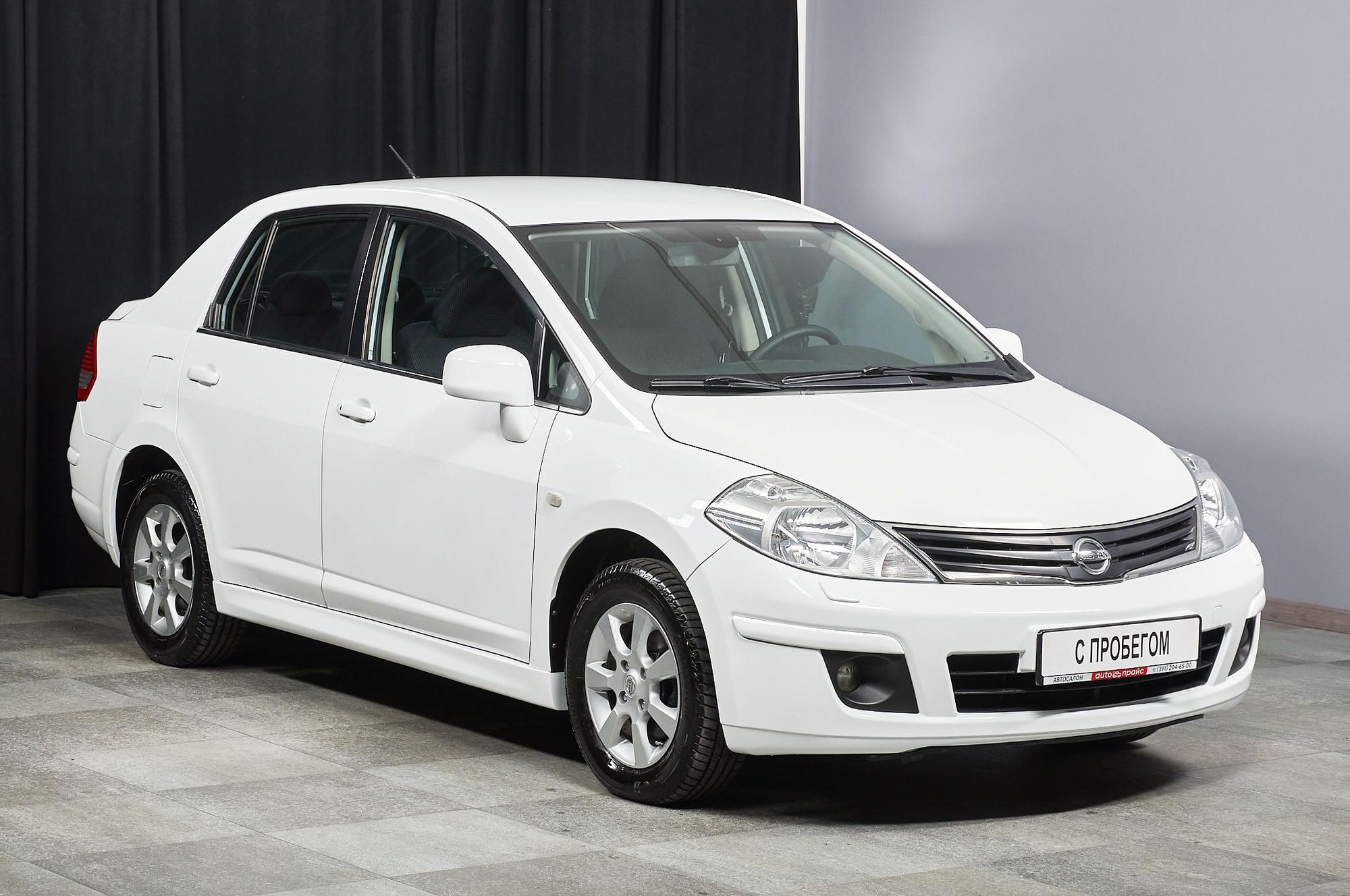 Nissan Tiida - 3