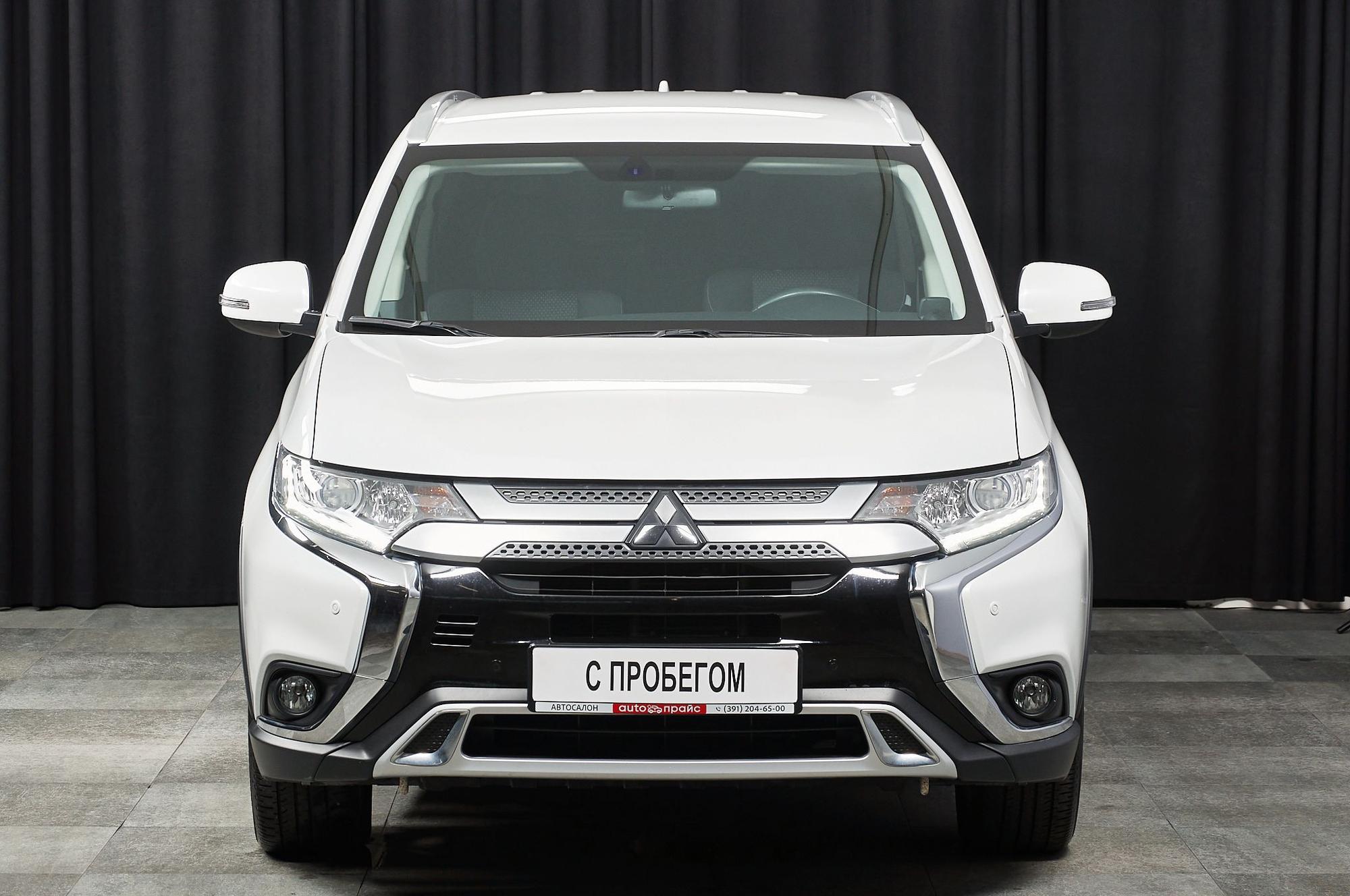 Mitsubishi Outlander - 1