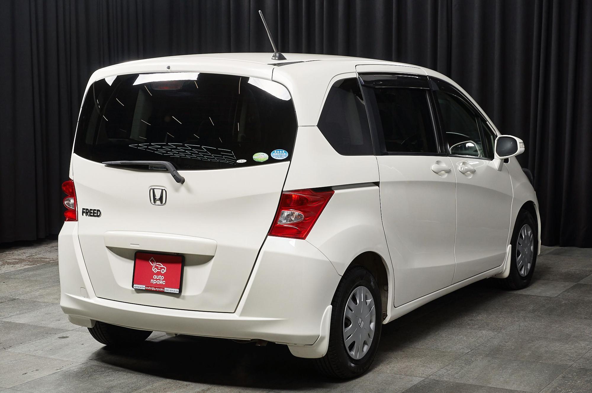 Honda Freed - 3
