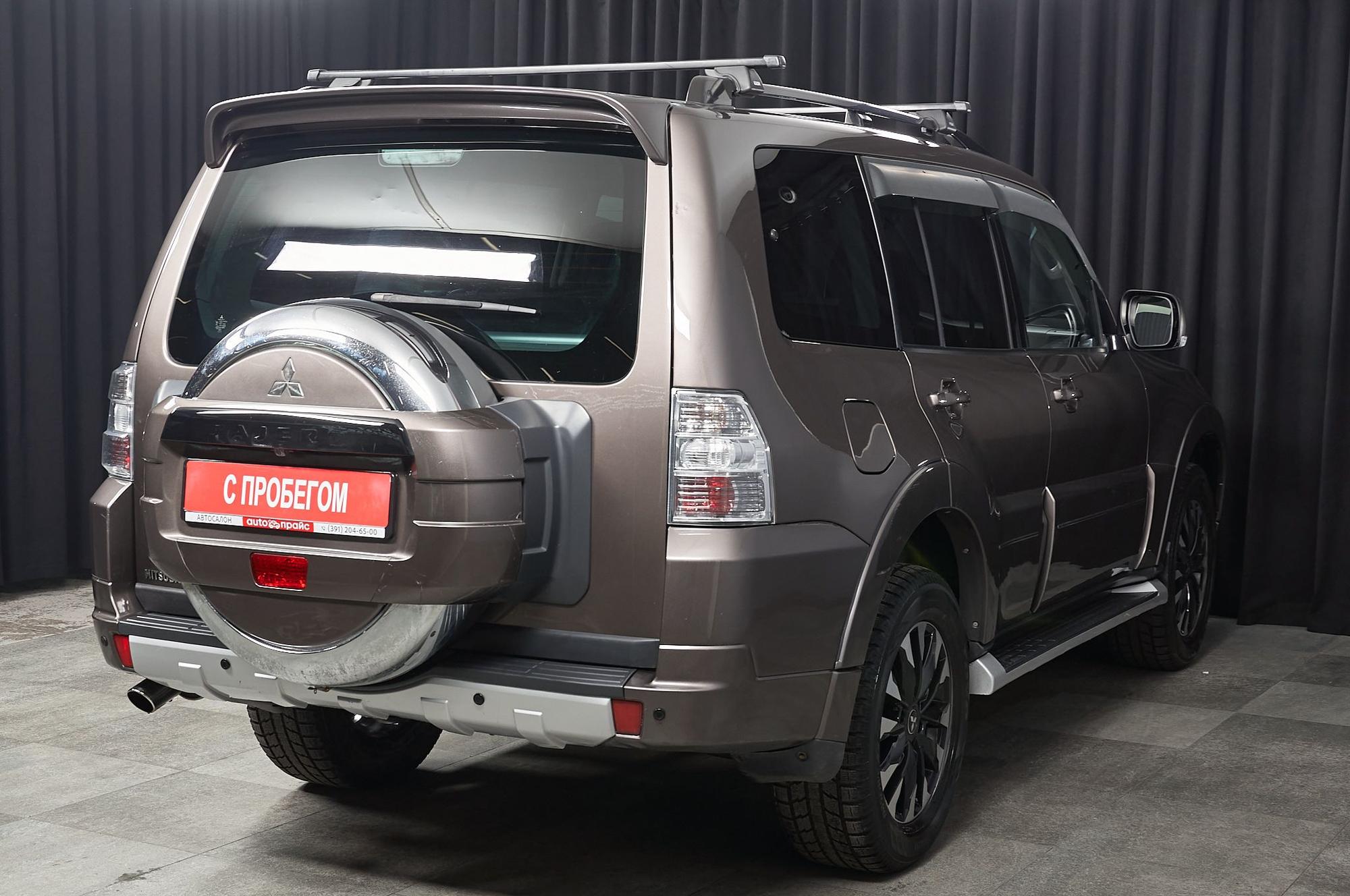 Mitsubishi Pajero - 3