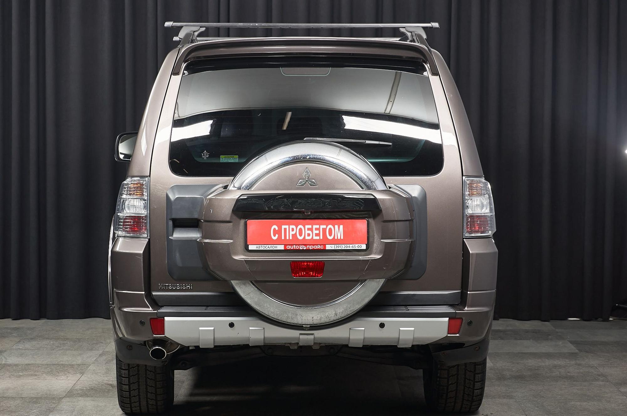 Mitsubishi Pajero - 4