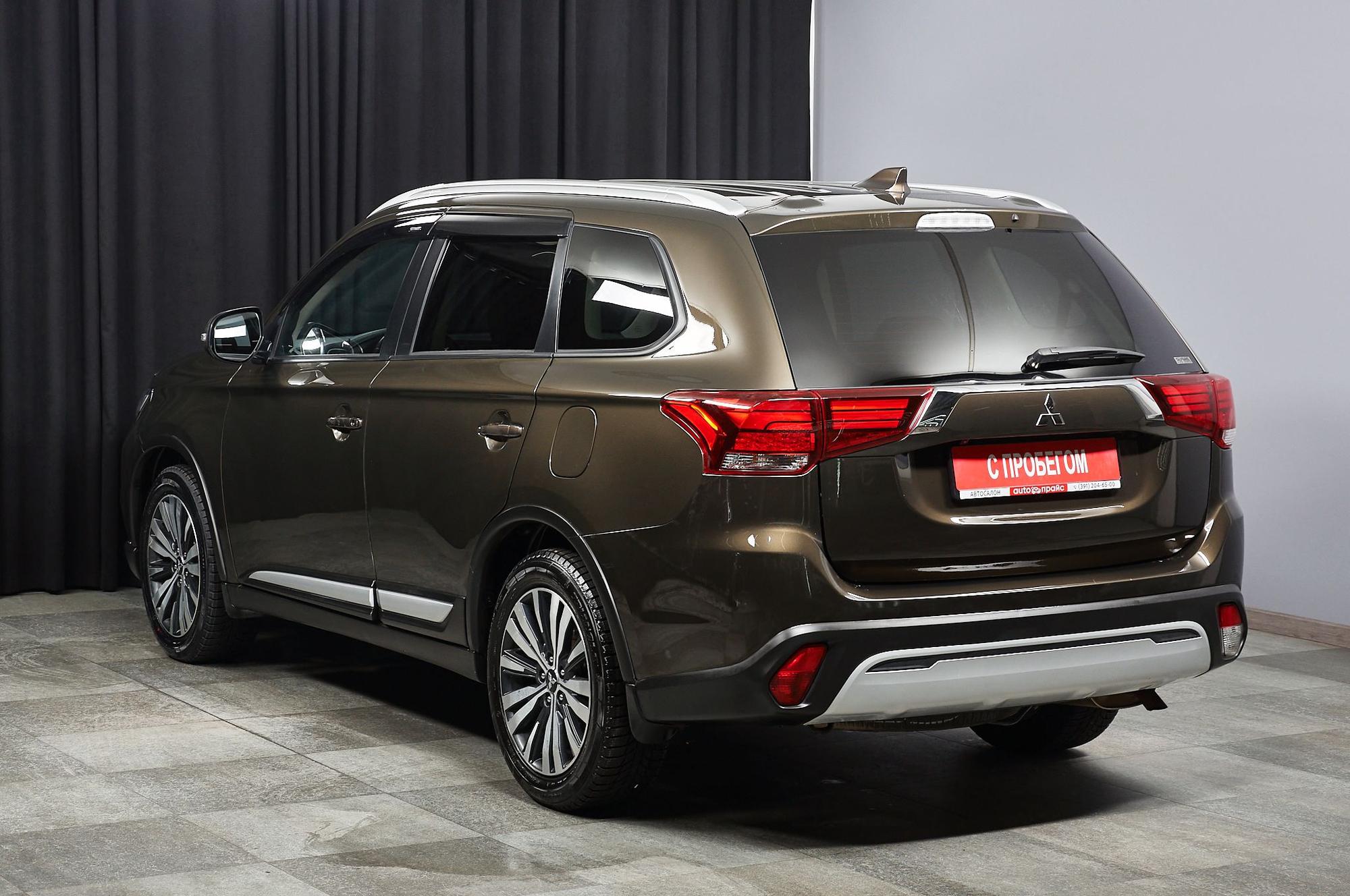 Mitsubishi Outlander - 5
