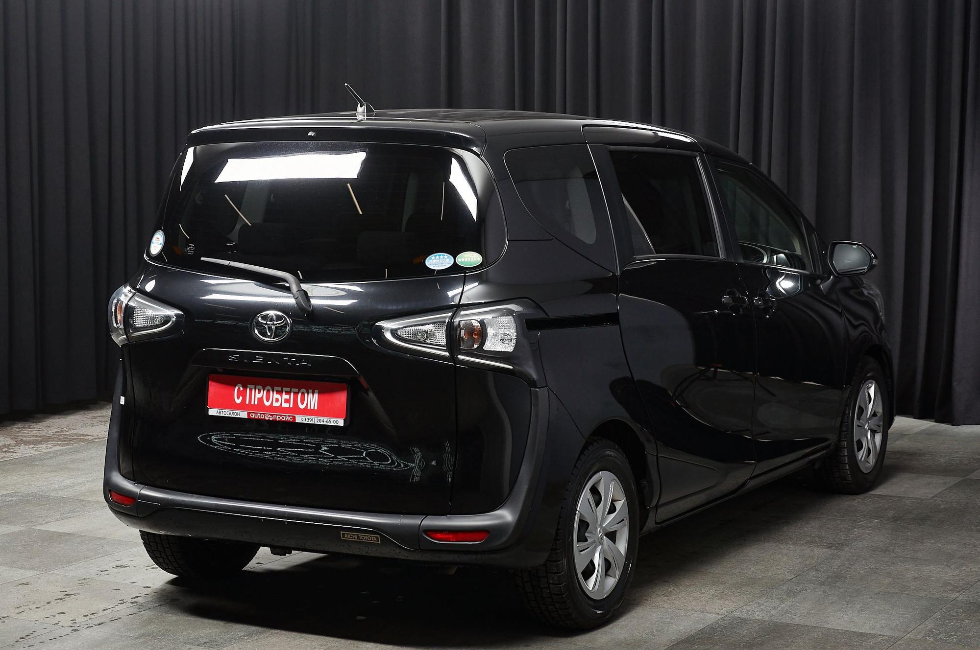 Toyota Sienta - 3