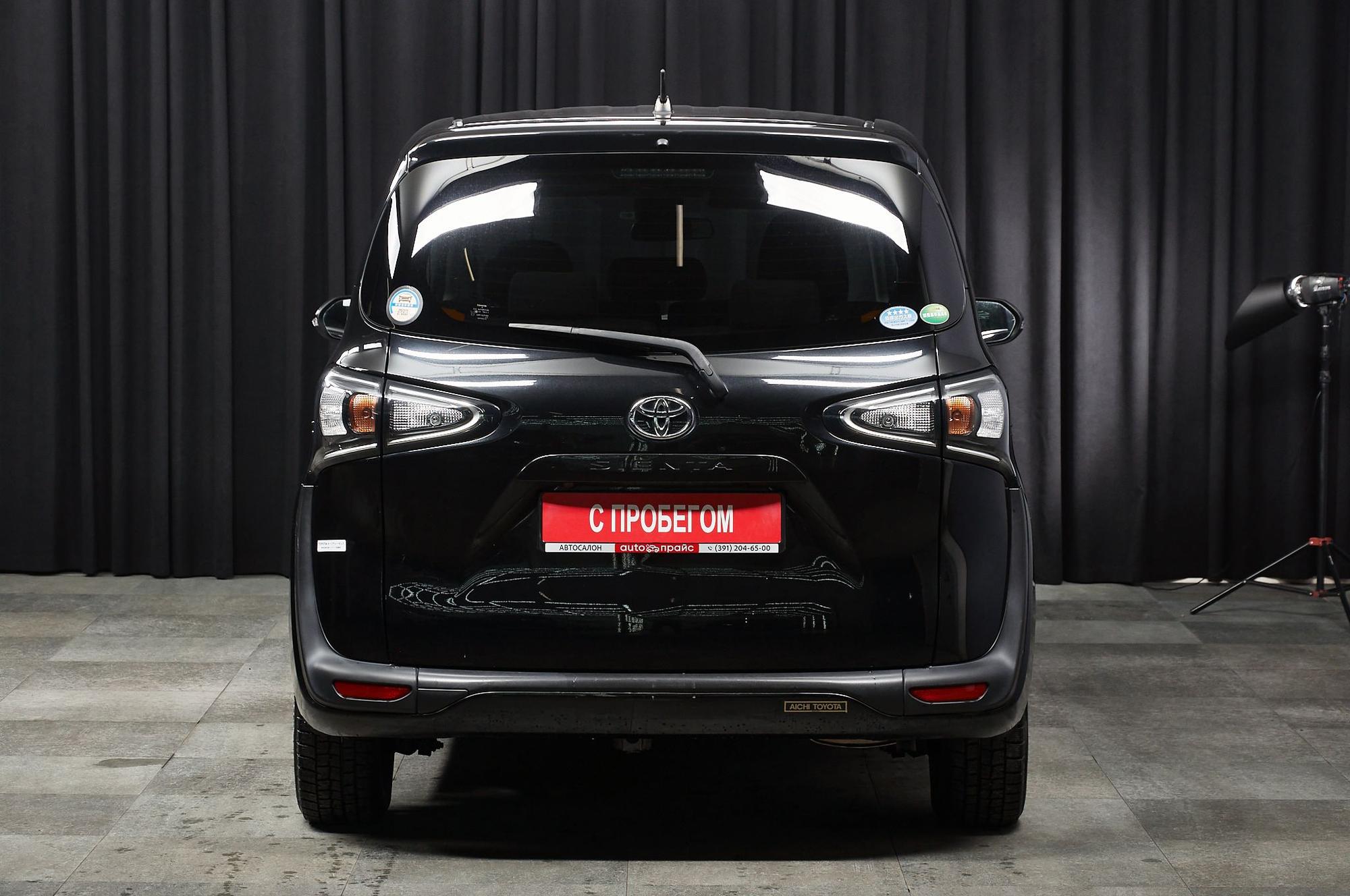 Toyota Sienta - 4