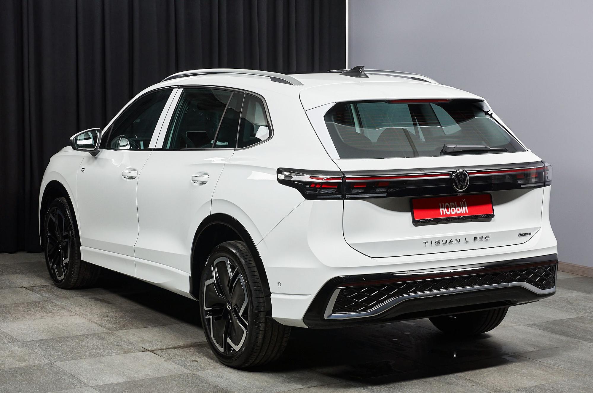 Volkswagen Tiguan - 2