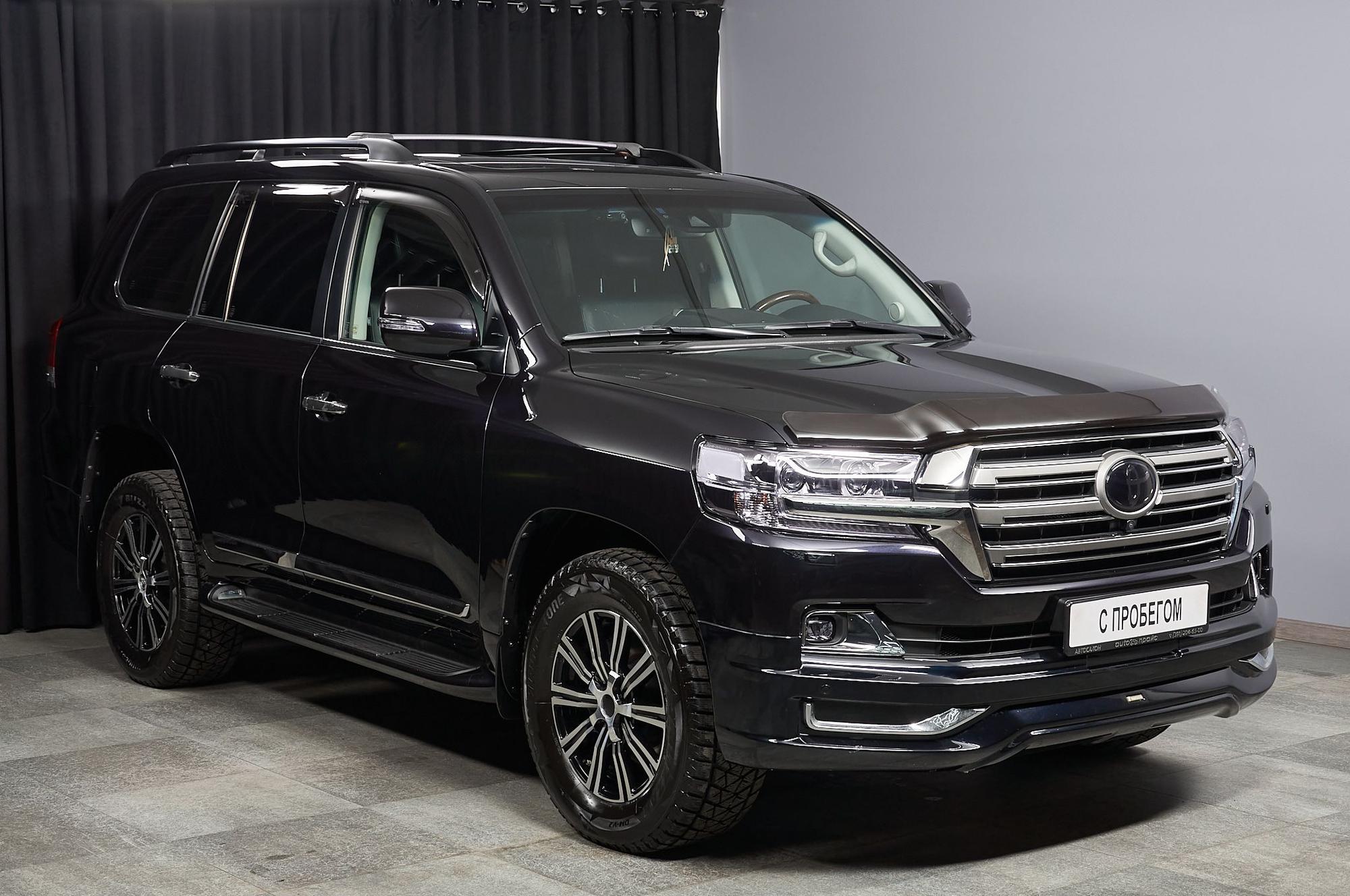 Toyota Land Cruiser - 2