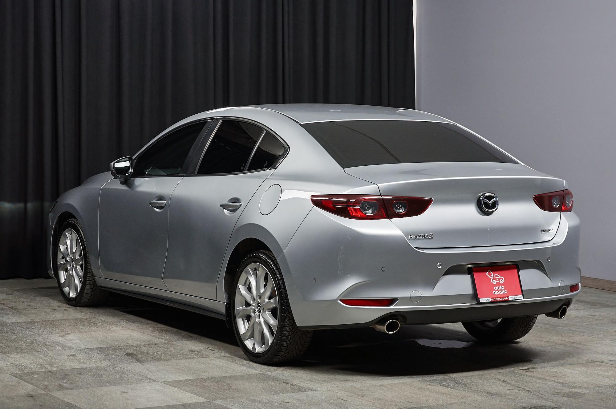 Mazda 3 - 5