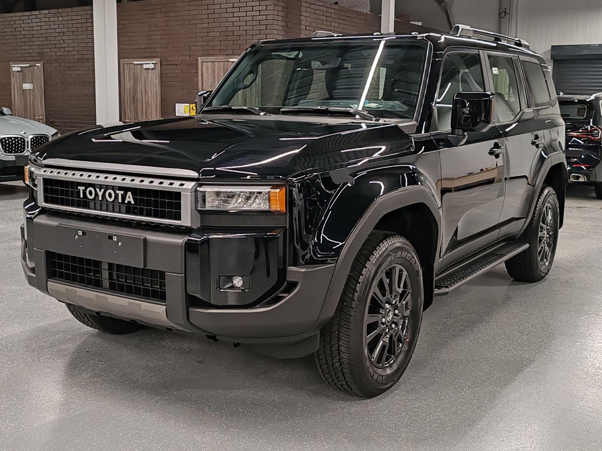 Toyota Land Cruiser Prado - 4