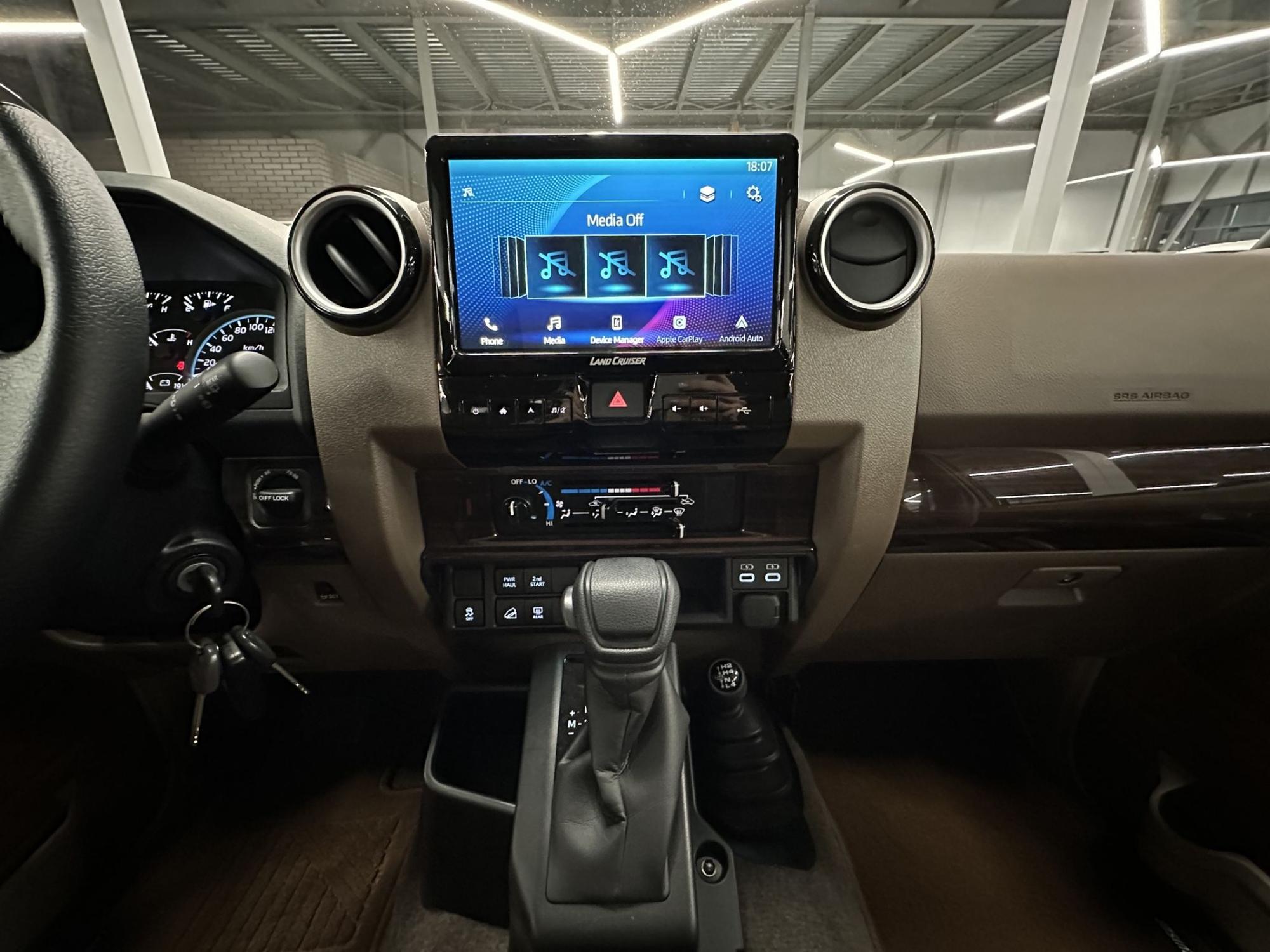 Toyota Land Cruiser - 3