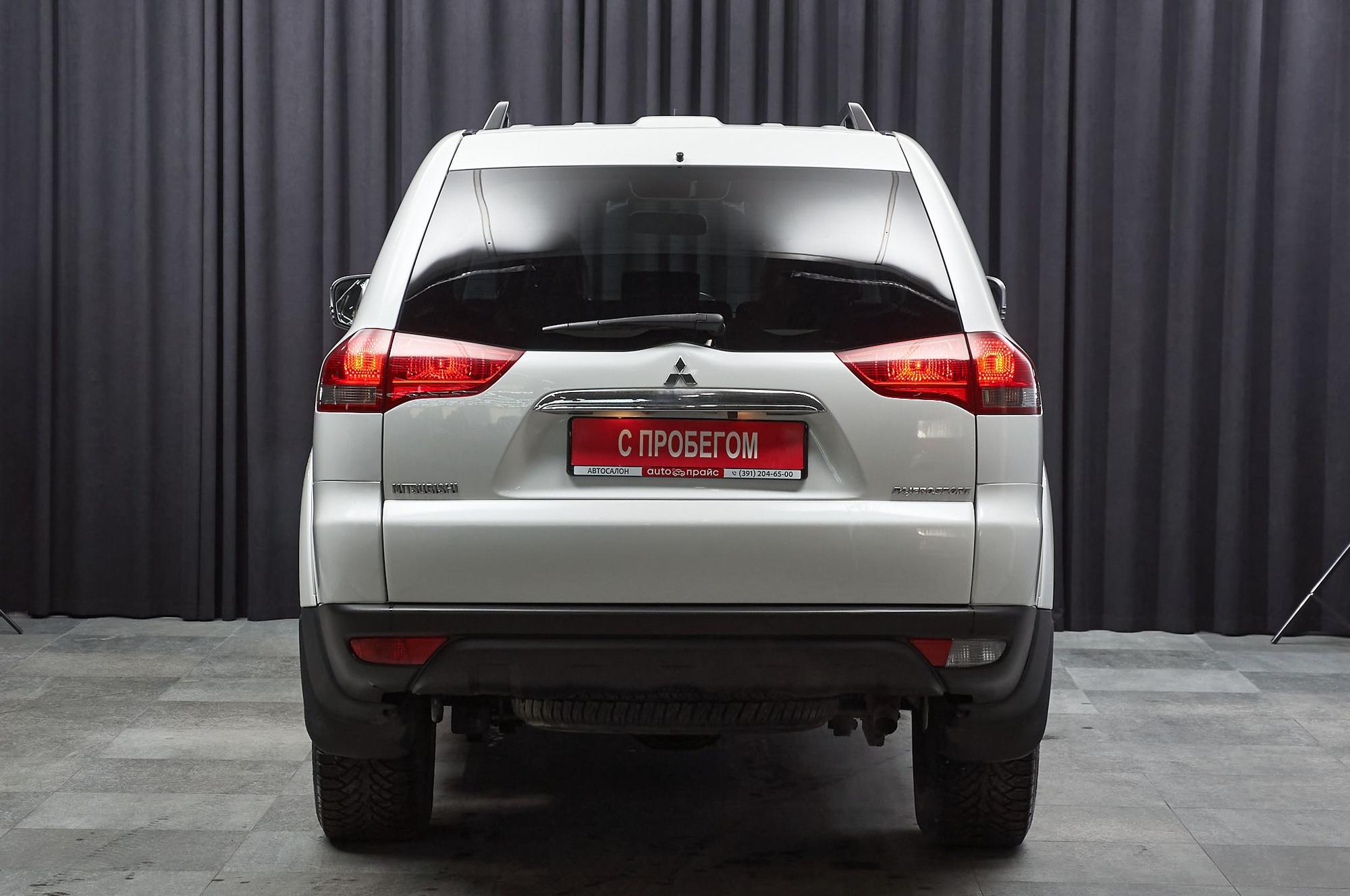 Mitsubishi Pajero Sport - 4