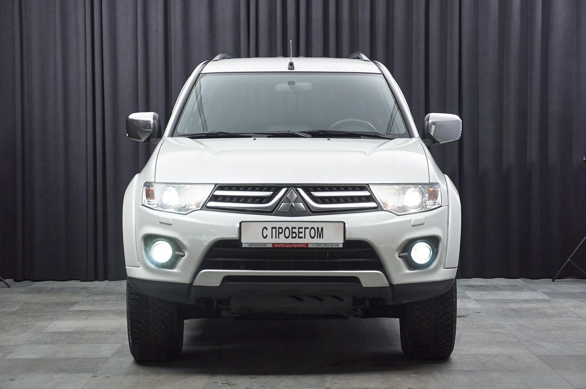 Mitsubishi Pajero Sport - 1