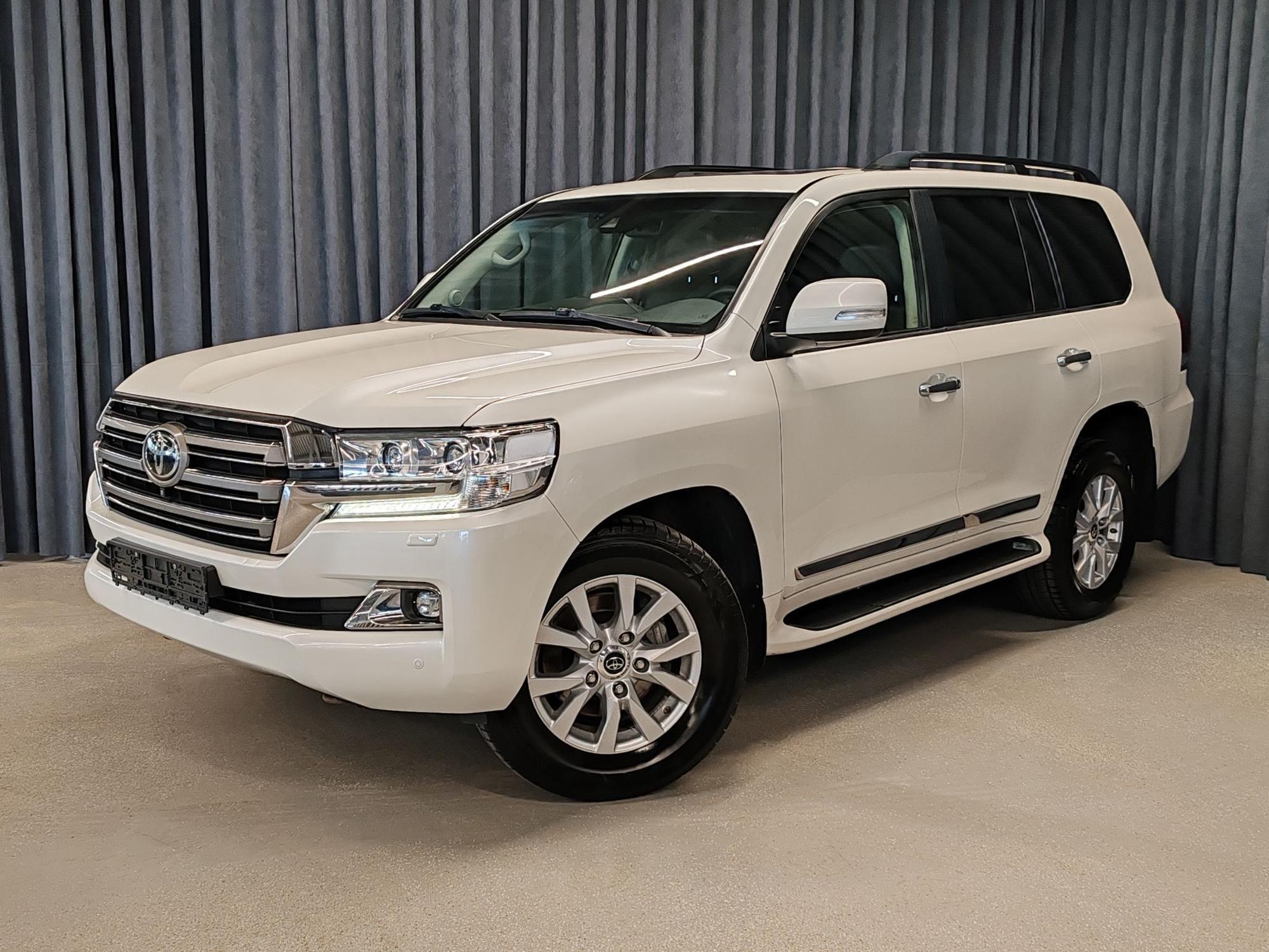 Toyota Land Cruiser - 5