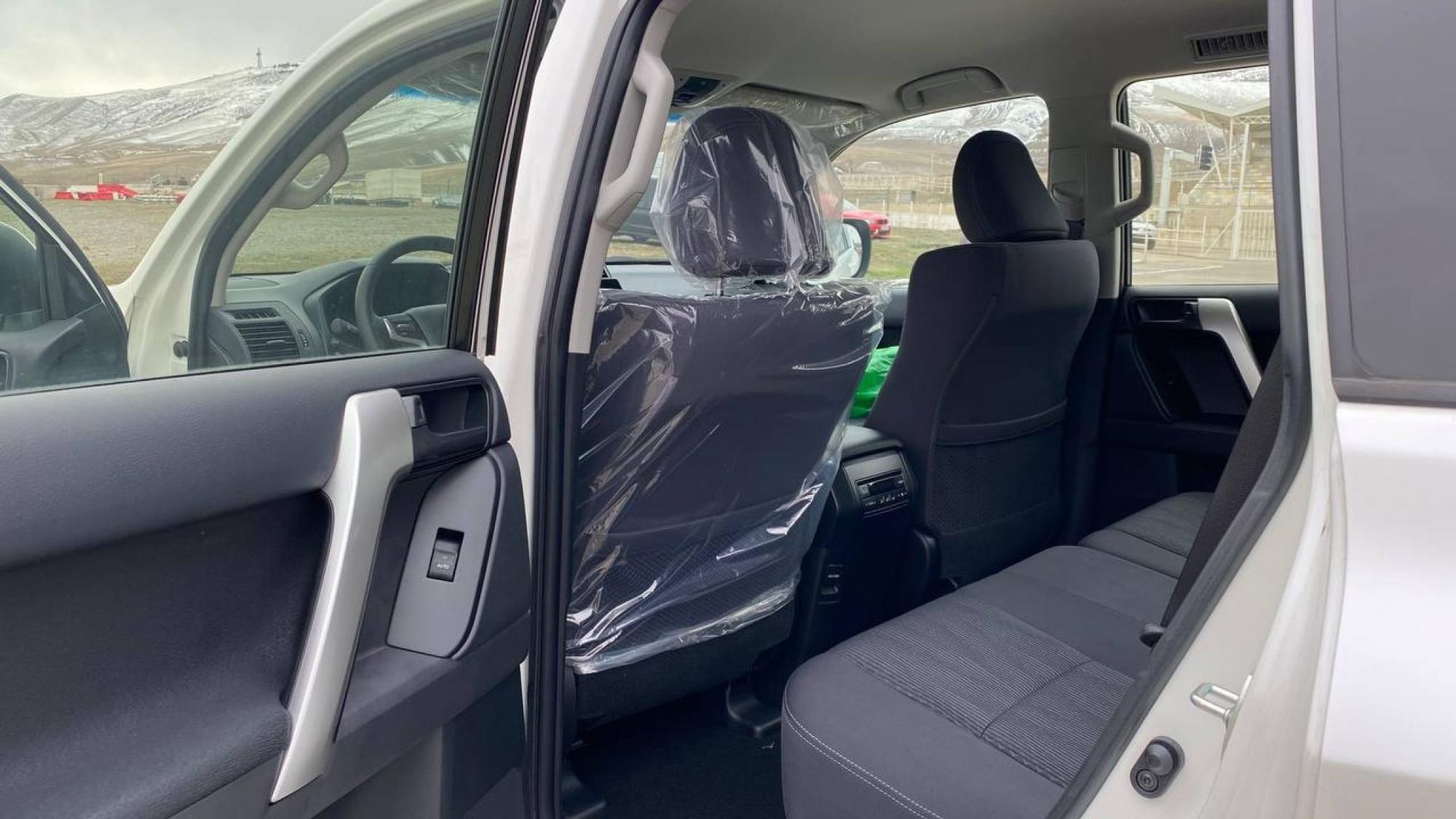 Toyota Land Cruiser Prado - 2