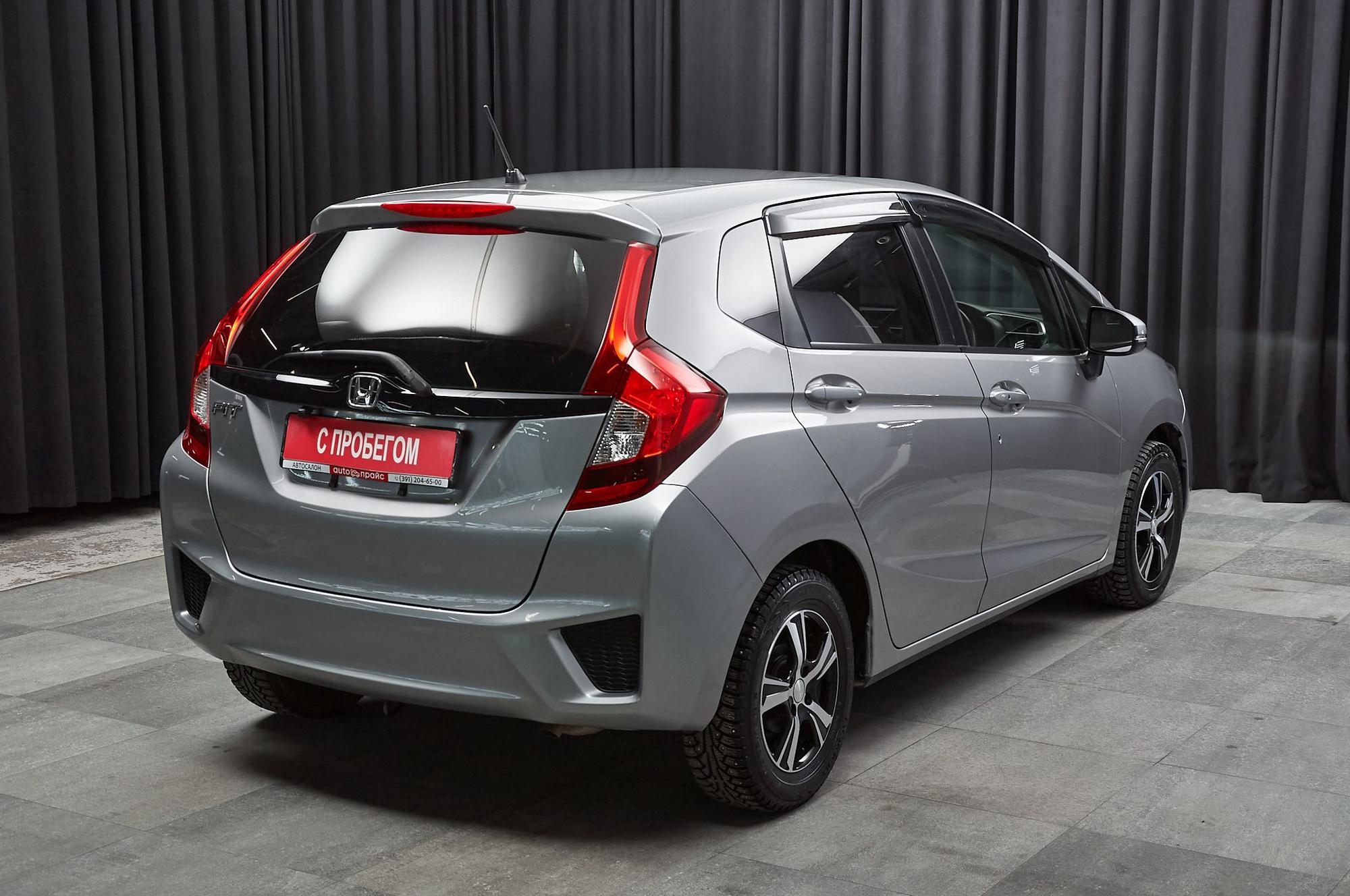 Honda Fit - 4