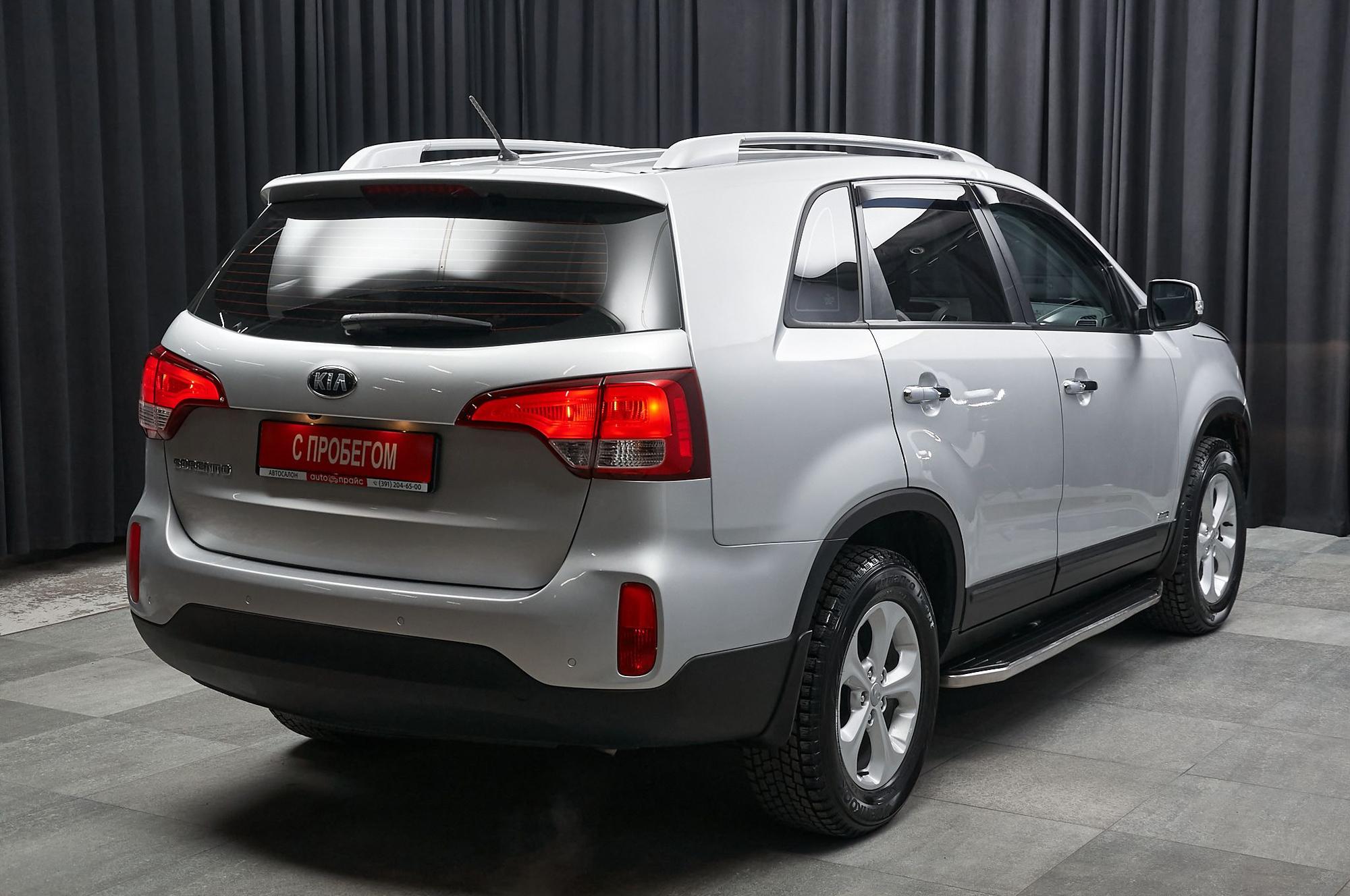 Kia Sorento - 4