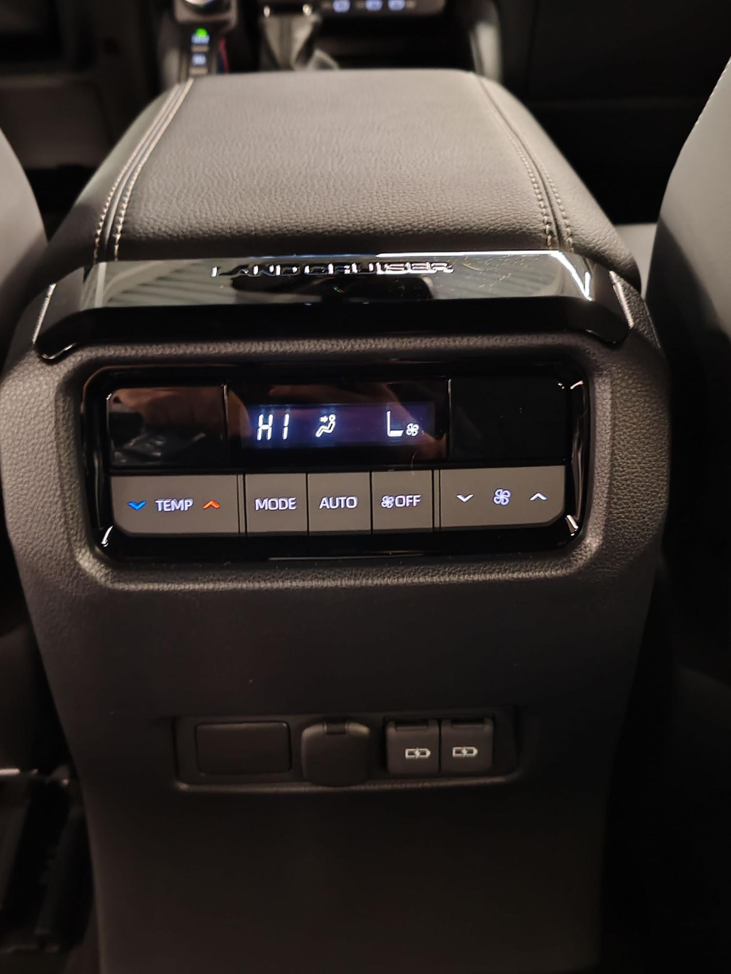 Toyota Land Cruiser Prado - 2