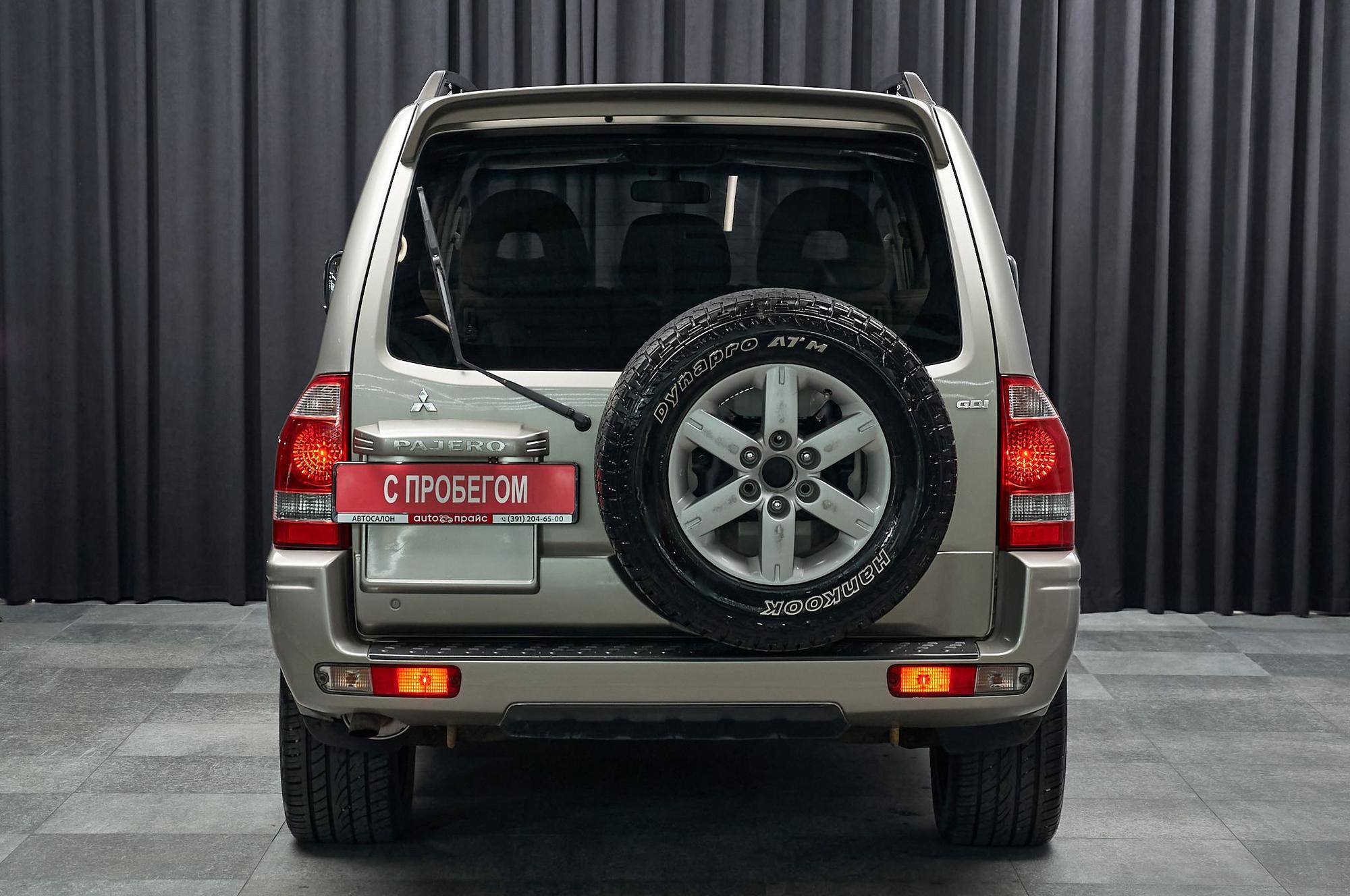 Mitsubishi Pajero - 5