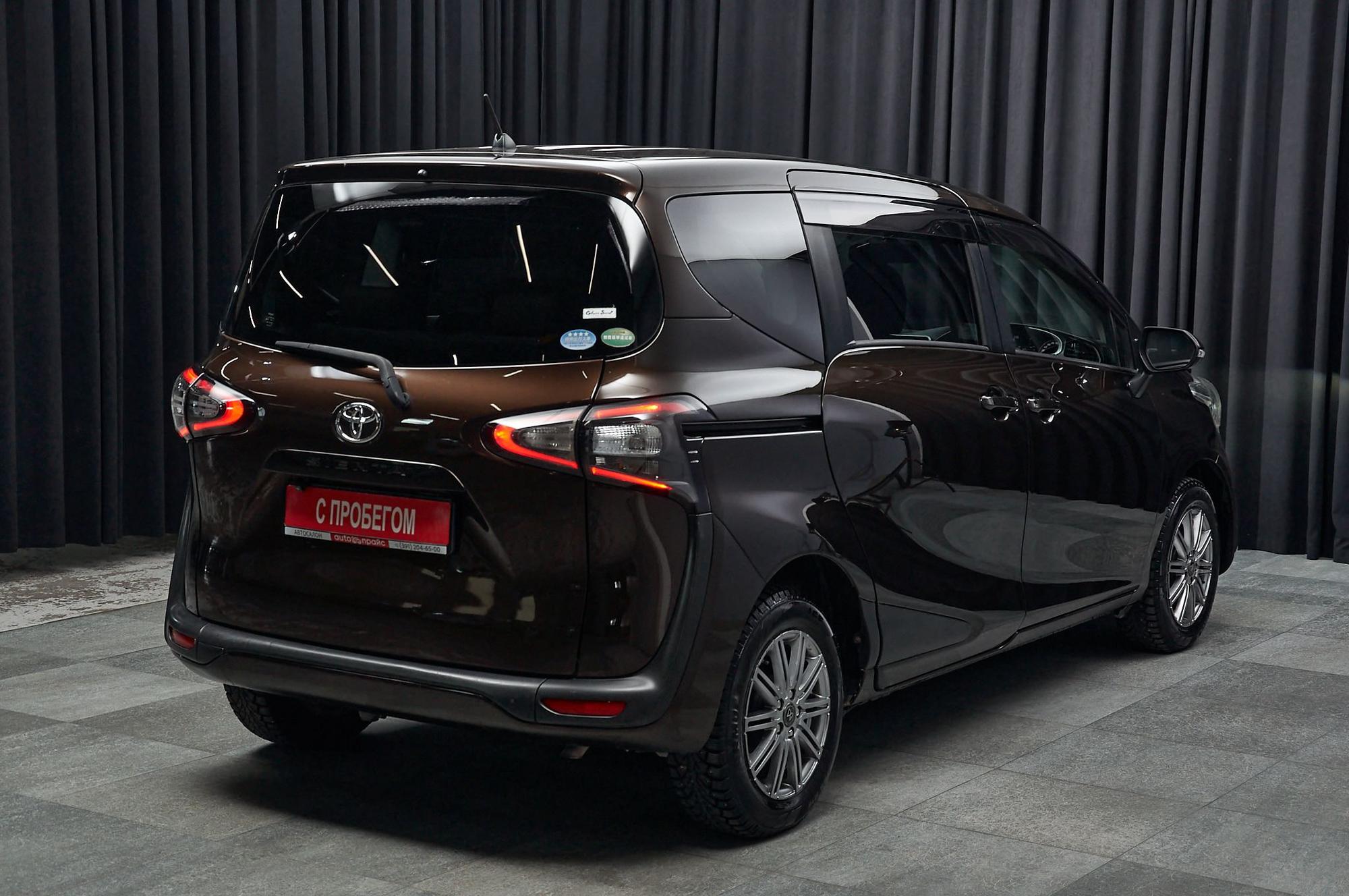 Toyota Sienta - 4