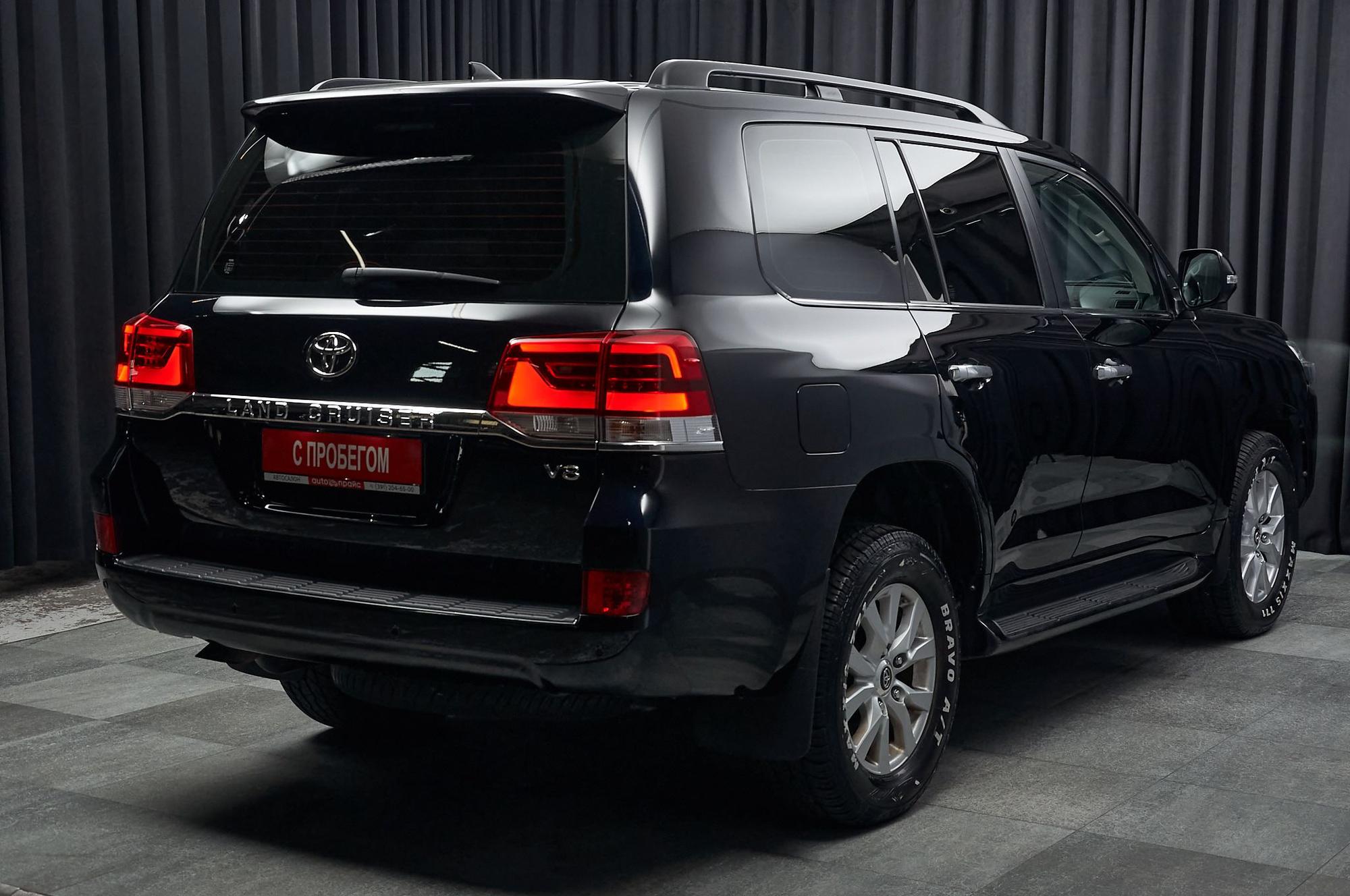 Toyota Land Cruiser - 4