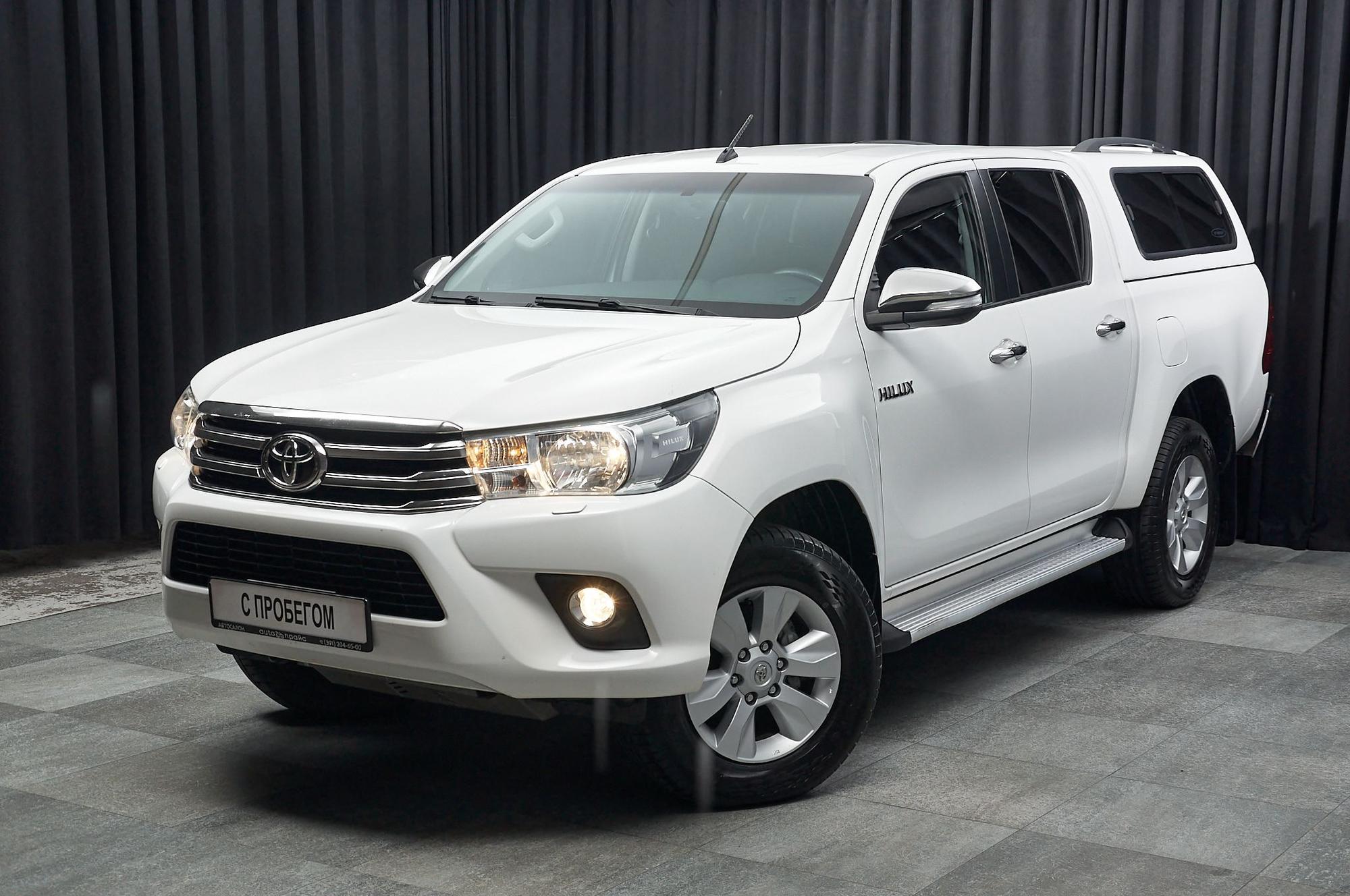 Toyota Hilux - 1