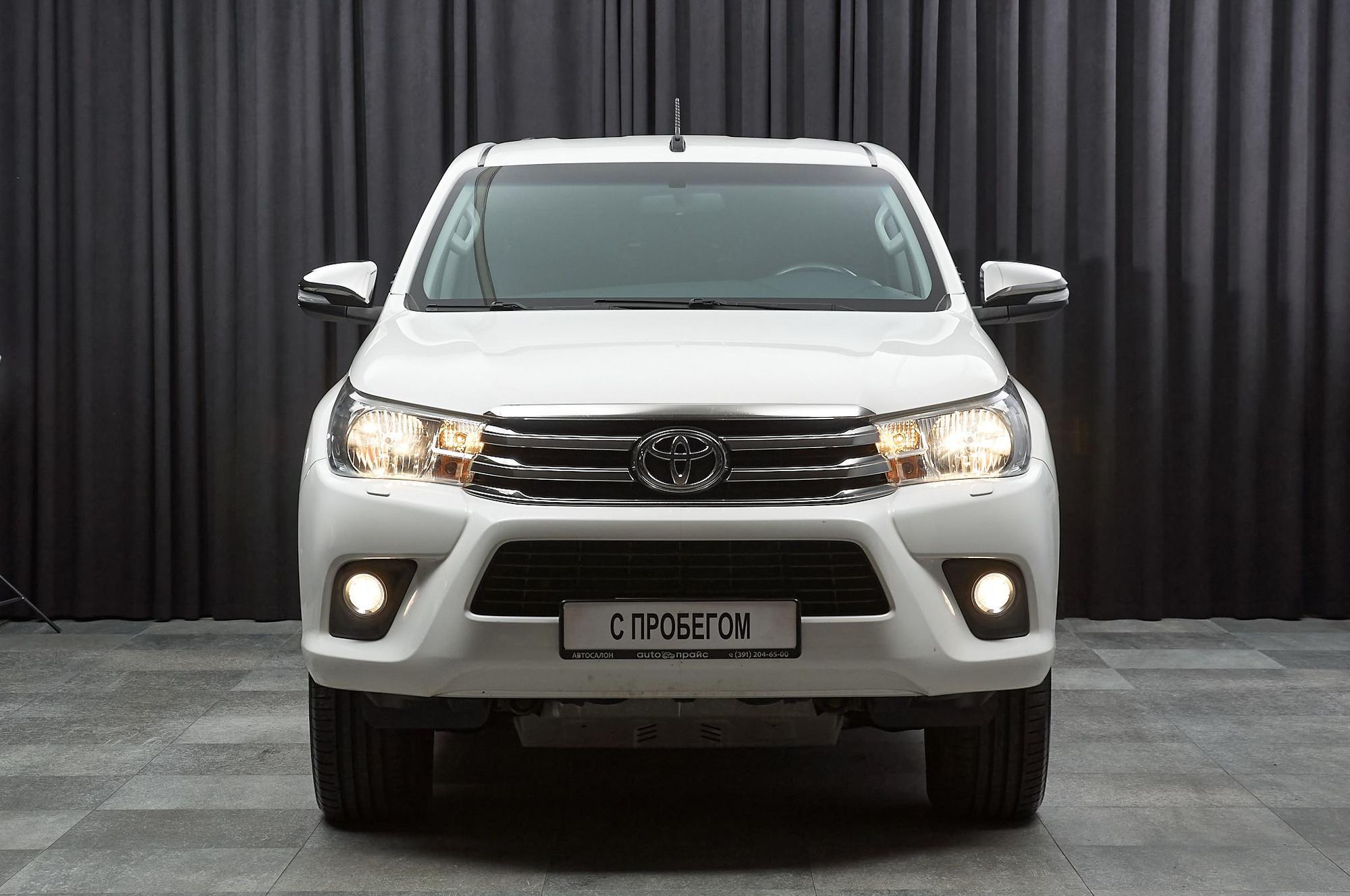 Toyota Hilux - 2