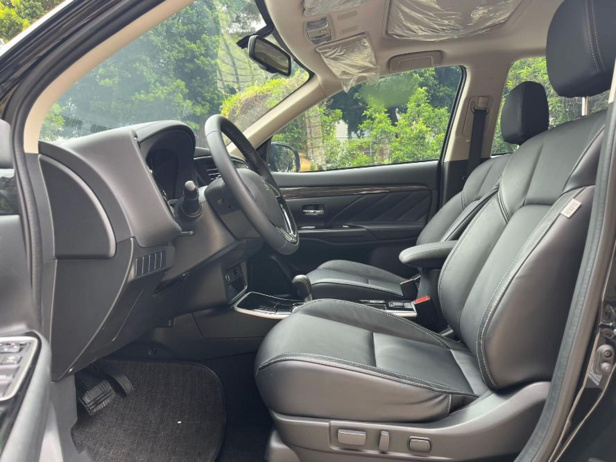 Mitsubishi Outlander - 5