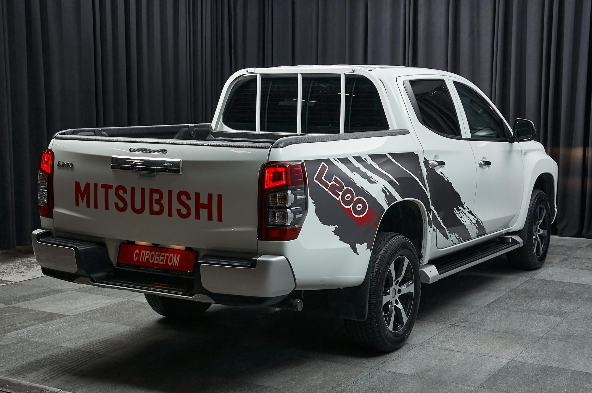 Mitsubishi L200 - 4
