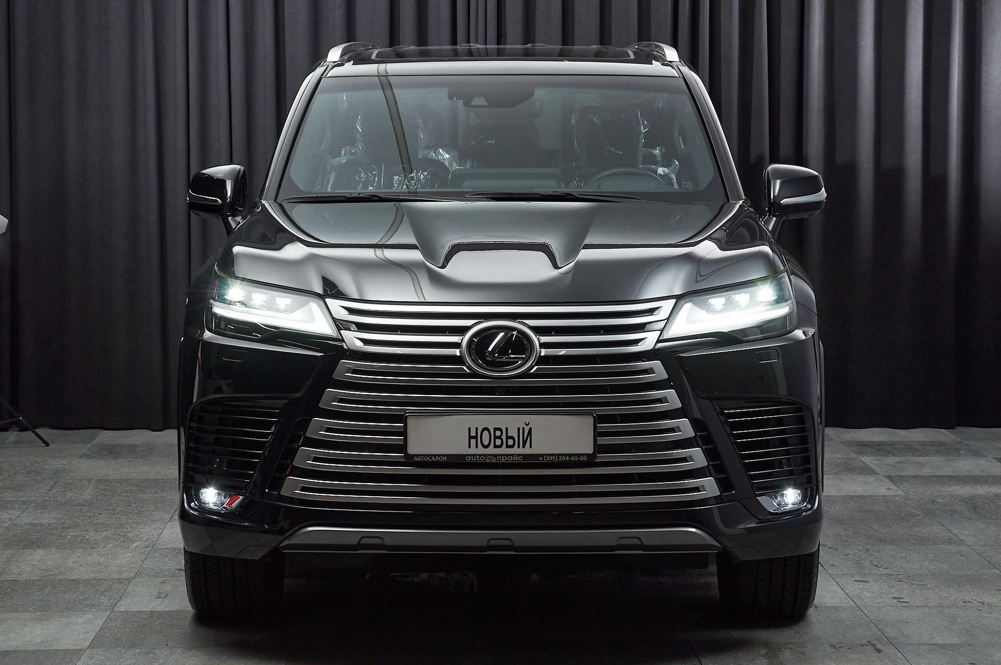 Lexus LX600 - 2