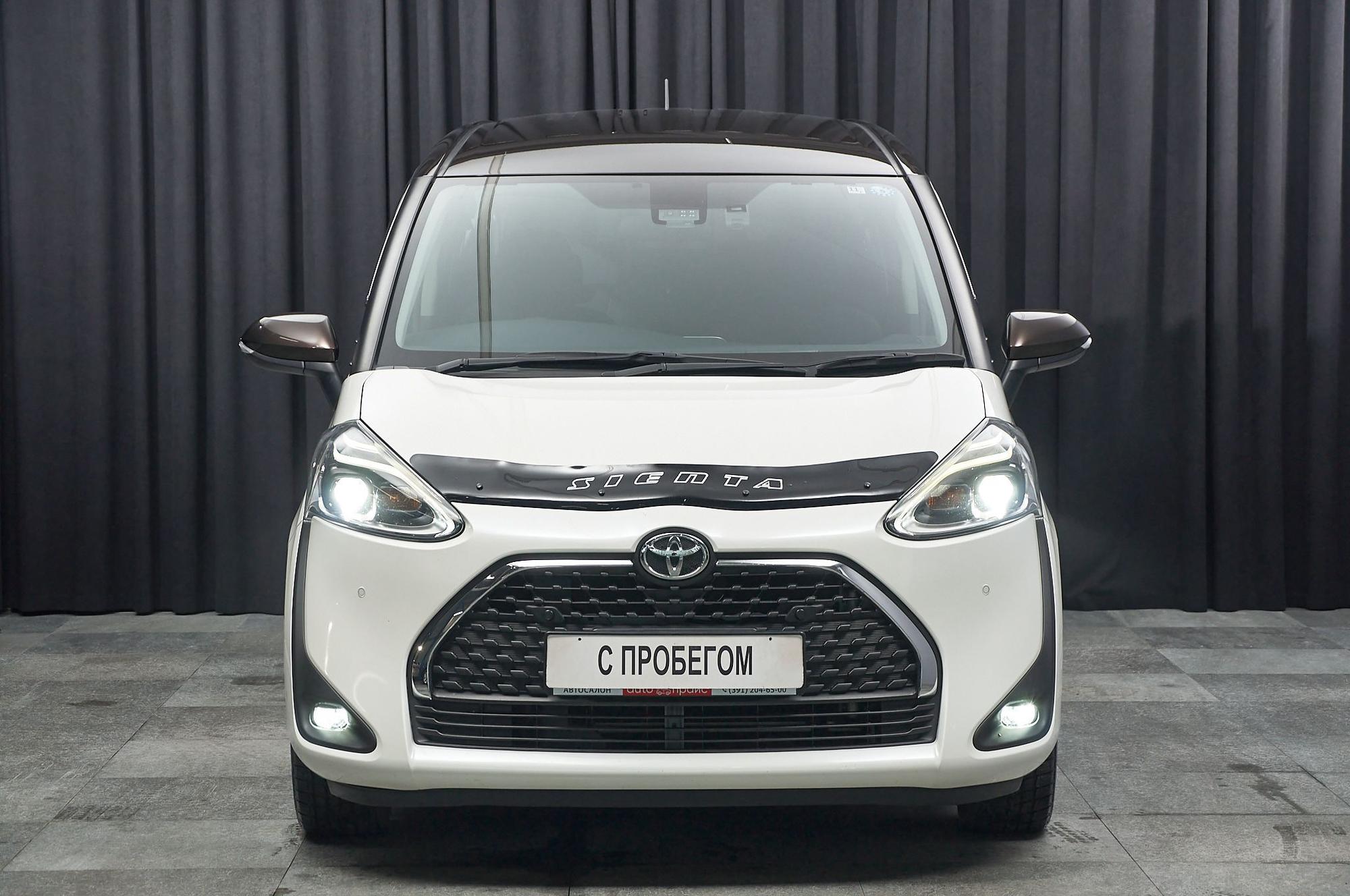 Toyota Sienta - 2