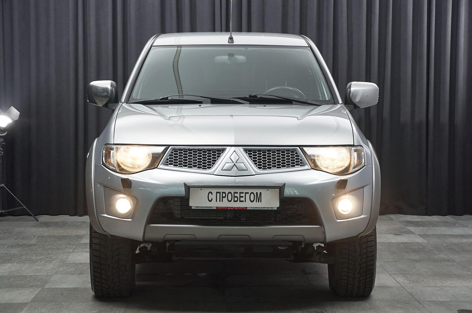 Mitsubishi L200 - 2