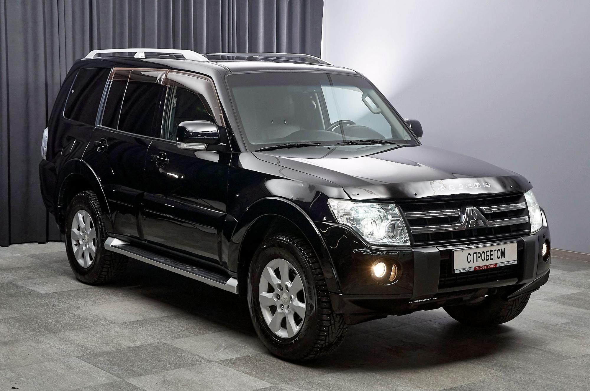Mitsubishi Pajero - 3