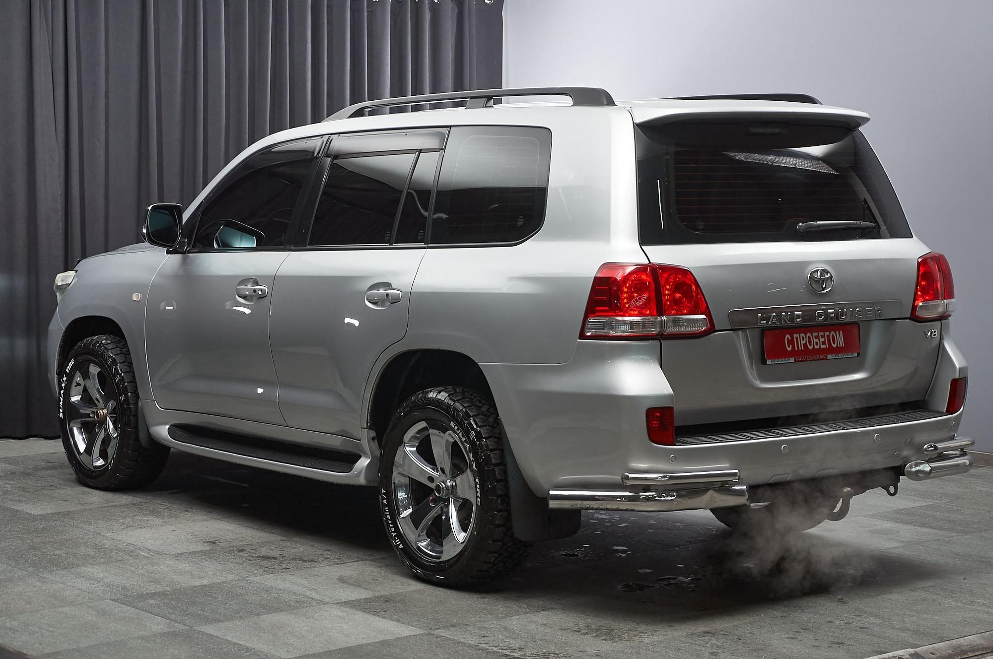 Toyota Land Cruiser - 5