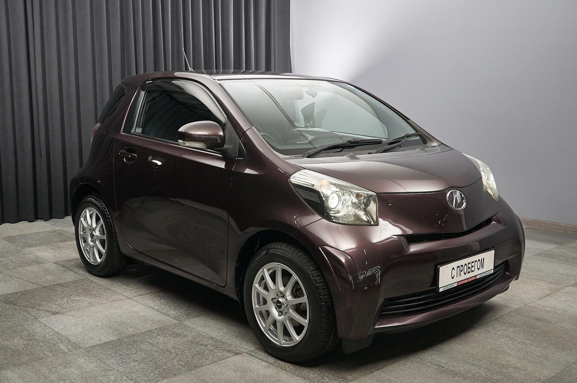 Toyota iQ - 3