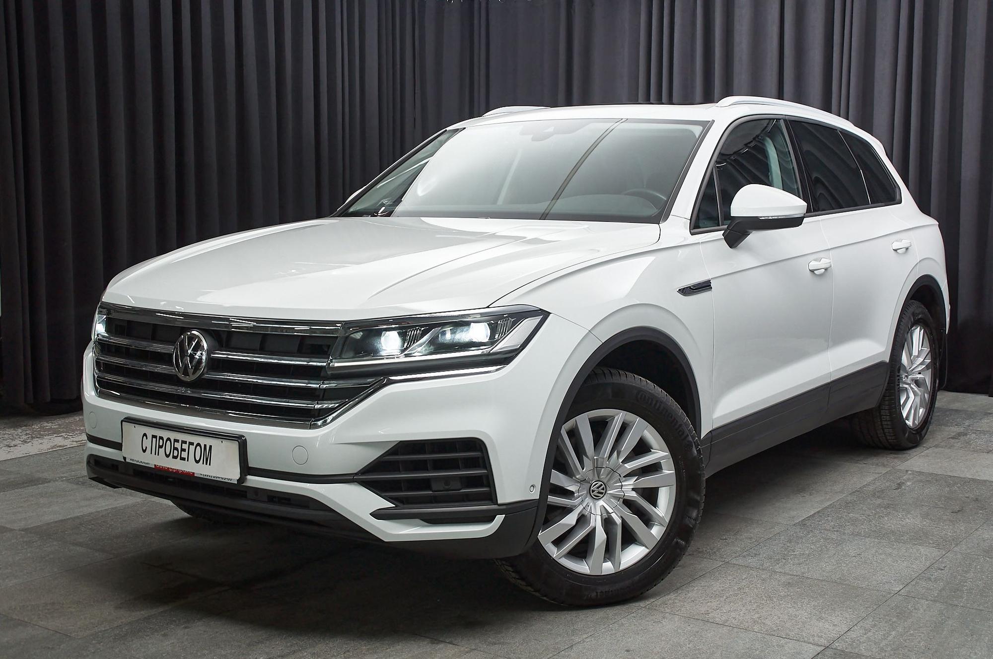 Volkswagen Touareg - 1