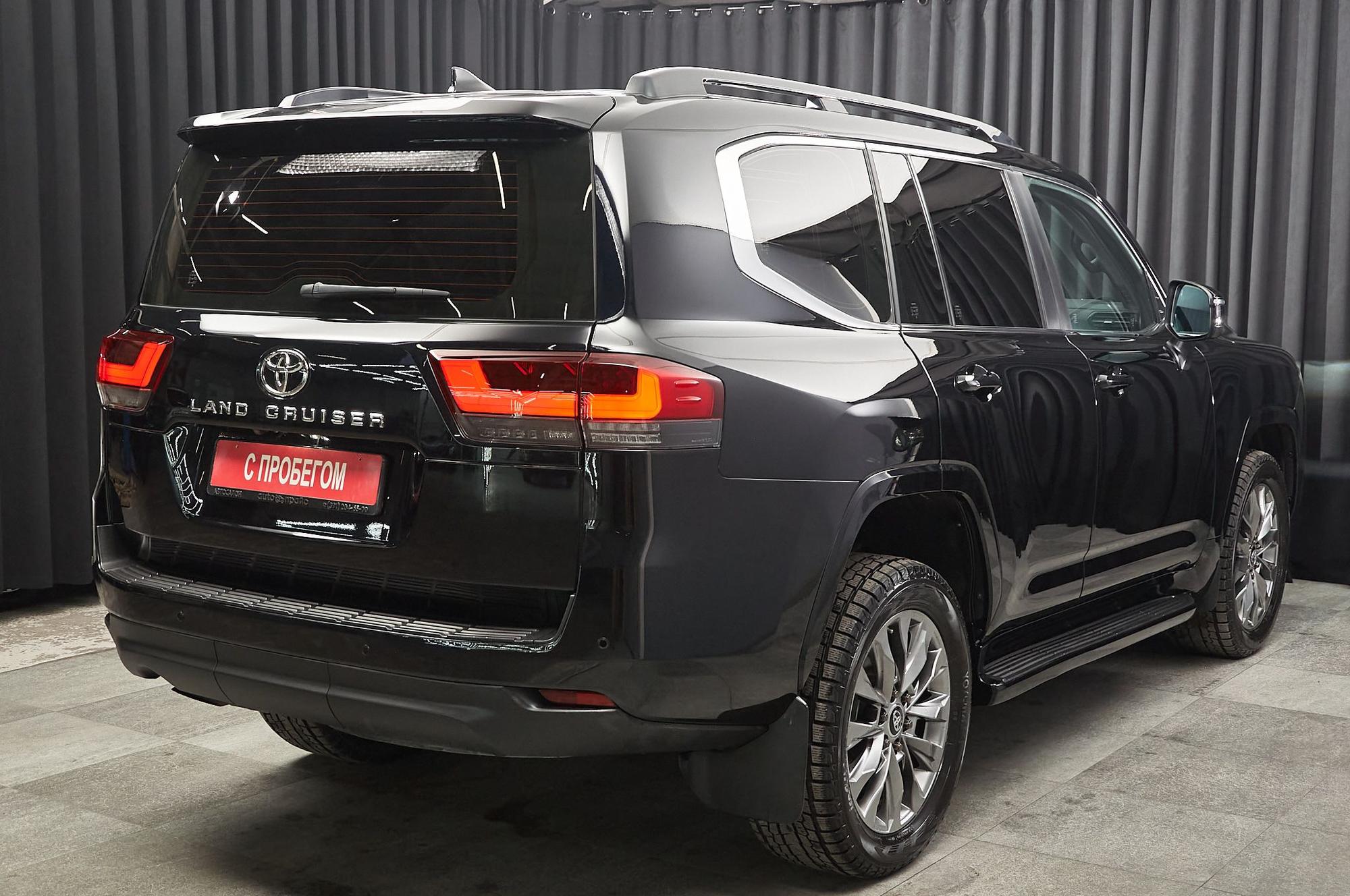 Toyota Land Cruiser - 4